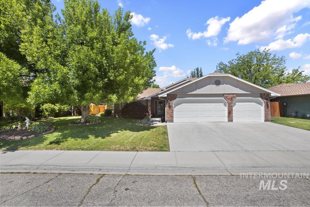 9836 W Alliance Dr., Boise, Idaho 83704, 3 Bedrooms, 3 Bathrooms, Residential For Sale, Price $525,000,MLS 98990853