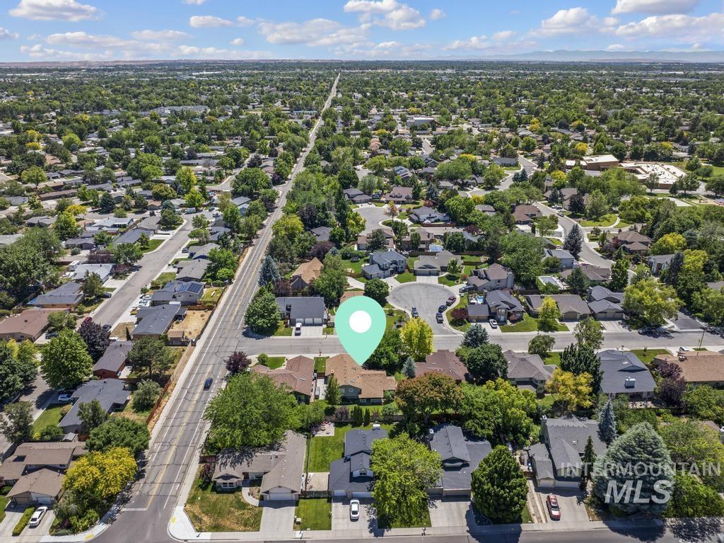 9836 W Alliance Dr., Boise, Idaho 83704, 3 Bedrooms, 3 Bathrooms, Residential For Sale, Price $525,000,MLS 98990853