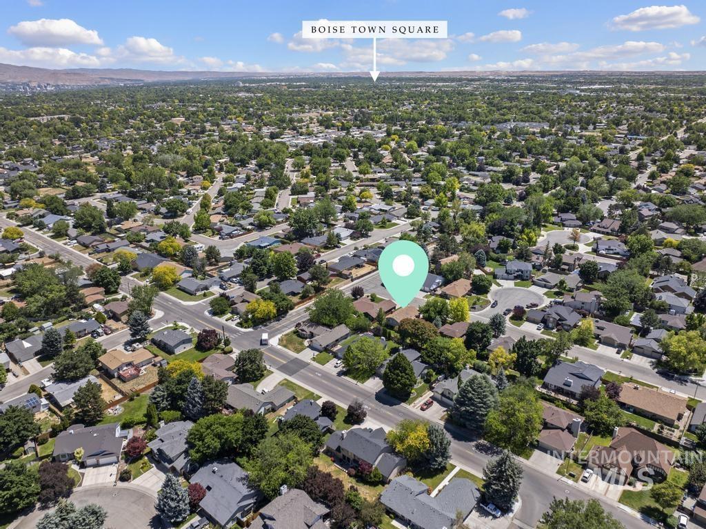 9836 W Alliance Dr., Boise, Idaho 83704, 3 Bedrooms, 3 Bathrooms, Residential For Sale, Price $525,000,MLS 98990853