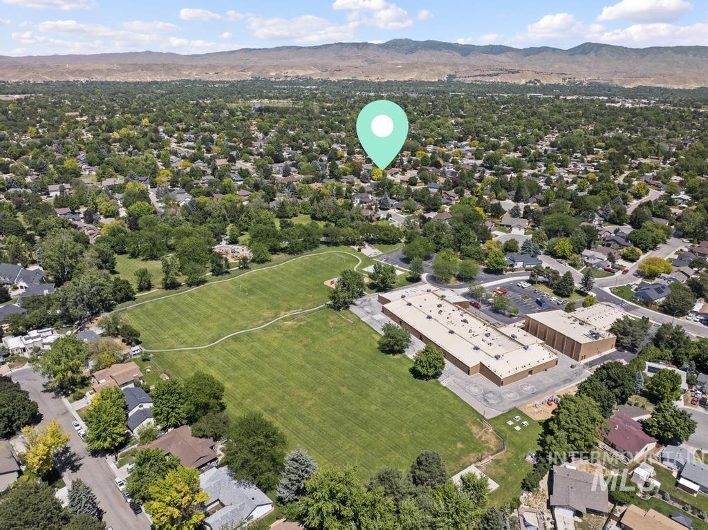 9836 W Alliance Dr., Boise, Idaho 83704, 3 Bedrooms, 3 Bathrooms, Residential For Sale, Price $525,000,MLS 98990853