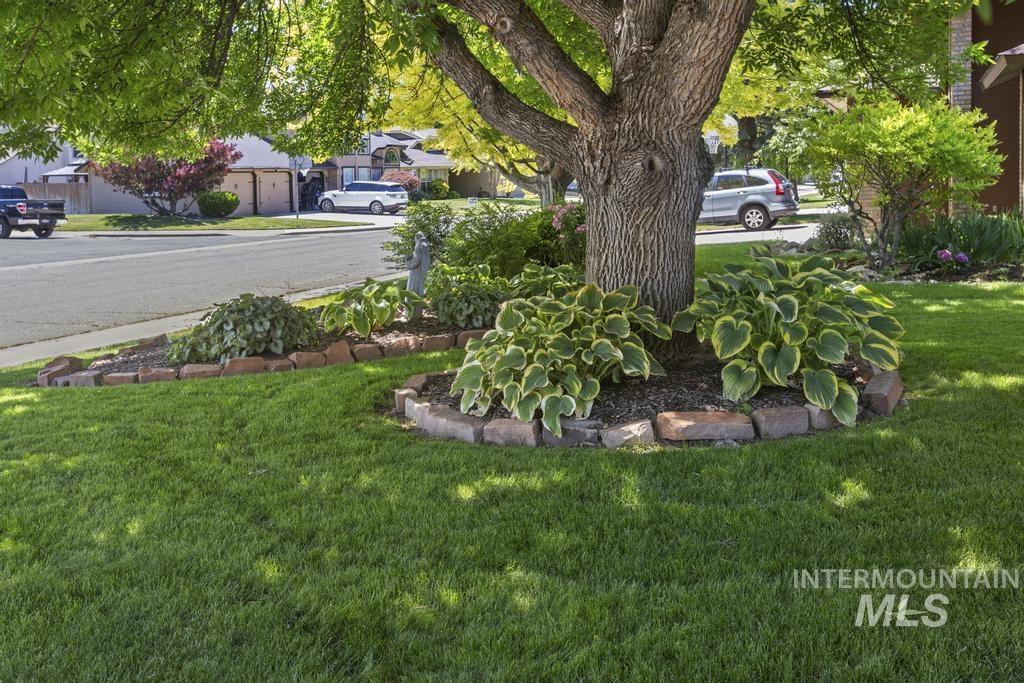 9836 W Alliance Dr., Boise, Idaho 83704, 3 Bedrooms, 3 Bathrooms, Residential For Sale, Price $525,000,MLS 98990853