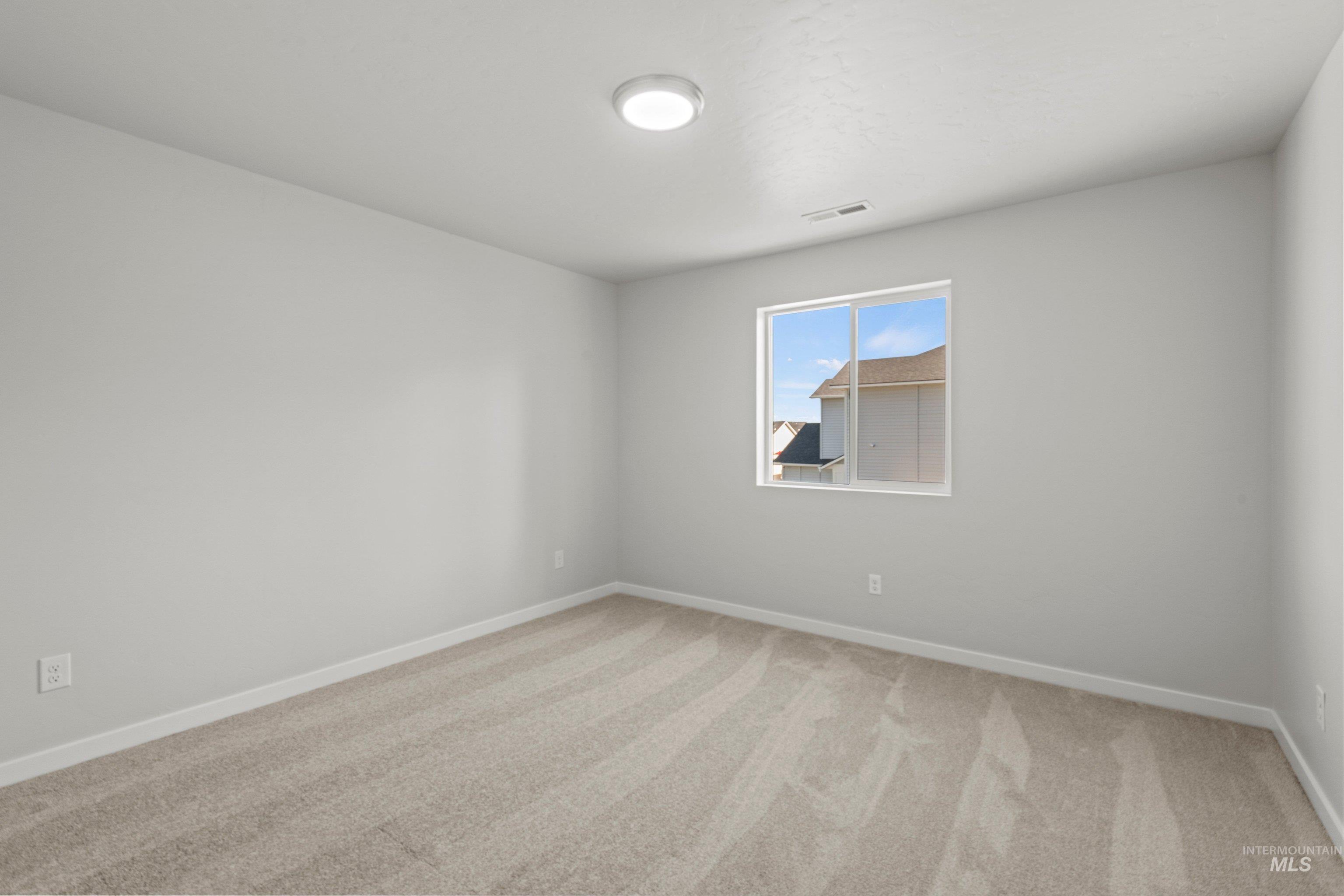678 S Queens Dr, Nampa, Idaho 83687, 5 Bedrooms, 2.5 Bathrooms, Residential For Sale, Price $494,900,MLS 98990854