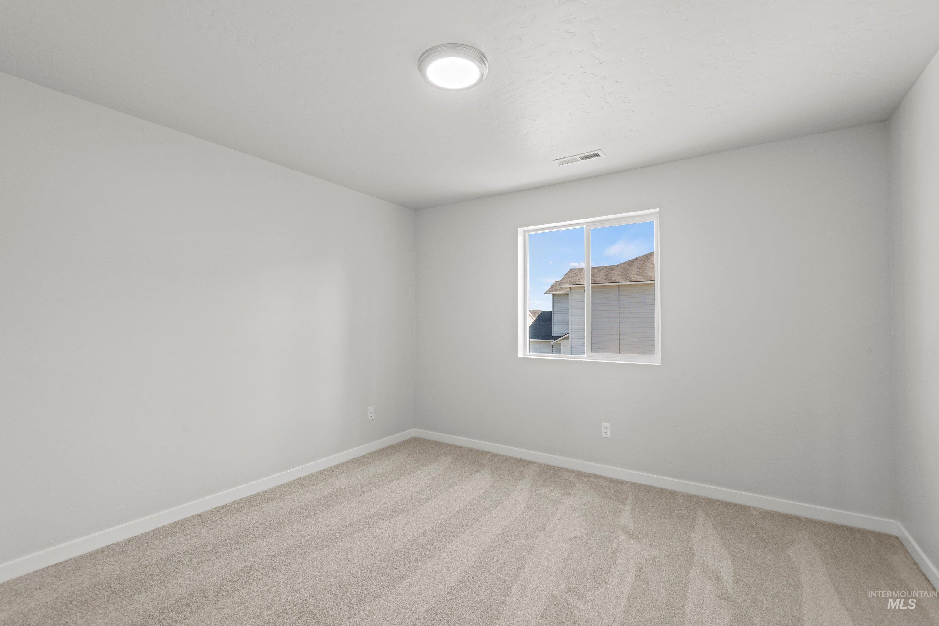 678 S Queens Dr, Nampa, Idaho 83687, 5 Bedrooms, 2.5 Bathrooms, Residential For Sale, Price $494,900,MLS 98990854