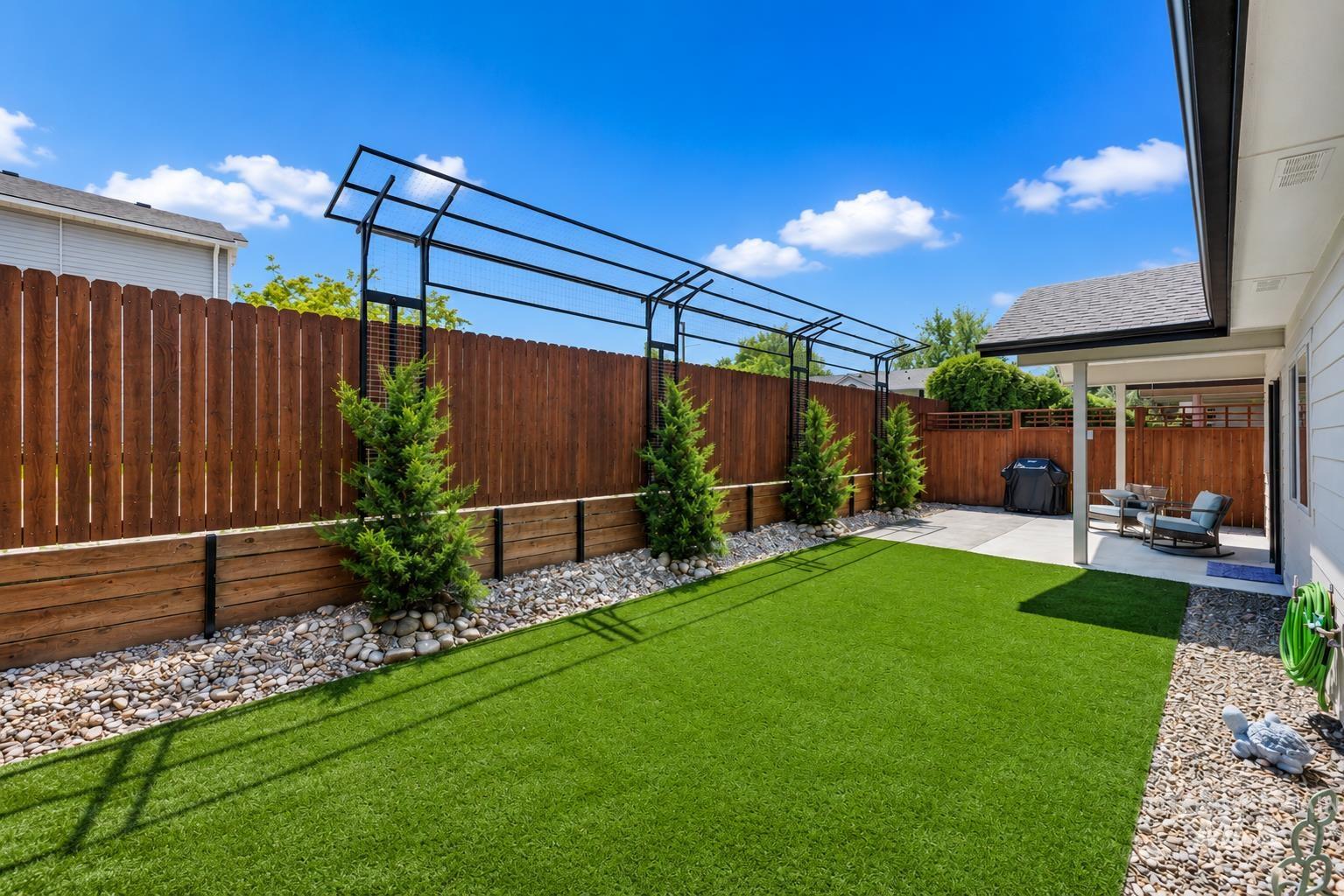 2439 E Hidden Creek, Nampa, Idaho 83687, 3 Bedrooms, 2 Bathrooms, Residential For Sale, Price $414,900,MLS 98990855