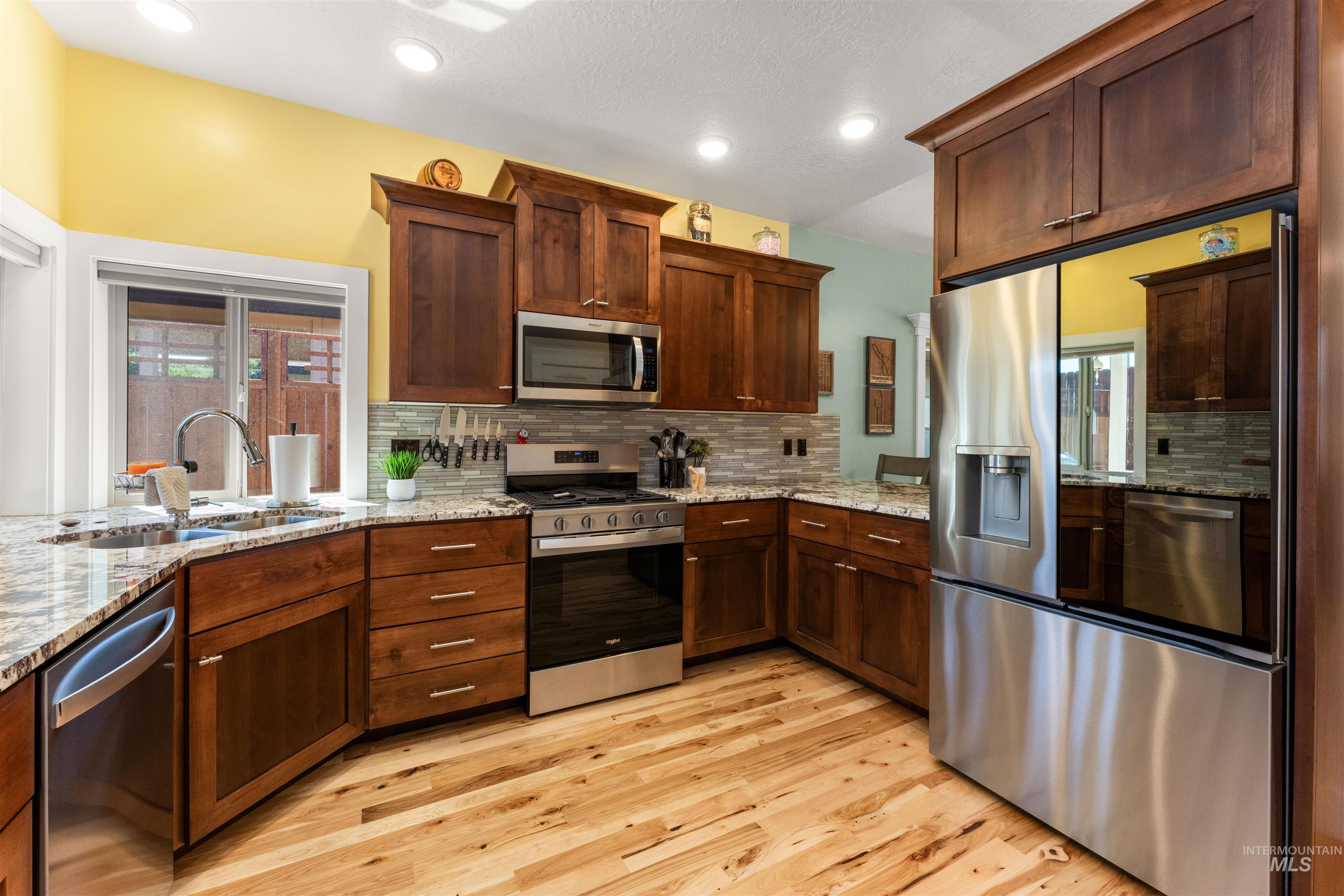 2439 E Hidden Creek, Nampa, Idaho 83687, 3 Bedrooms, 2 Bathrooms, Residential For Sale, Price $414,900,MLS 98990855