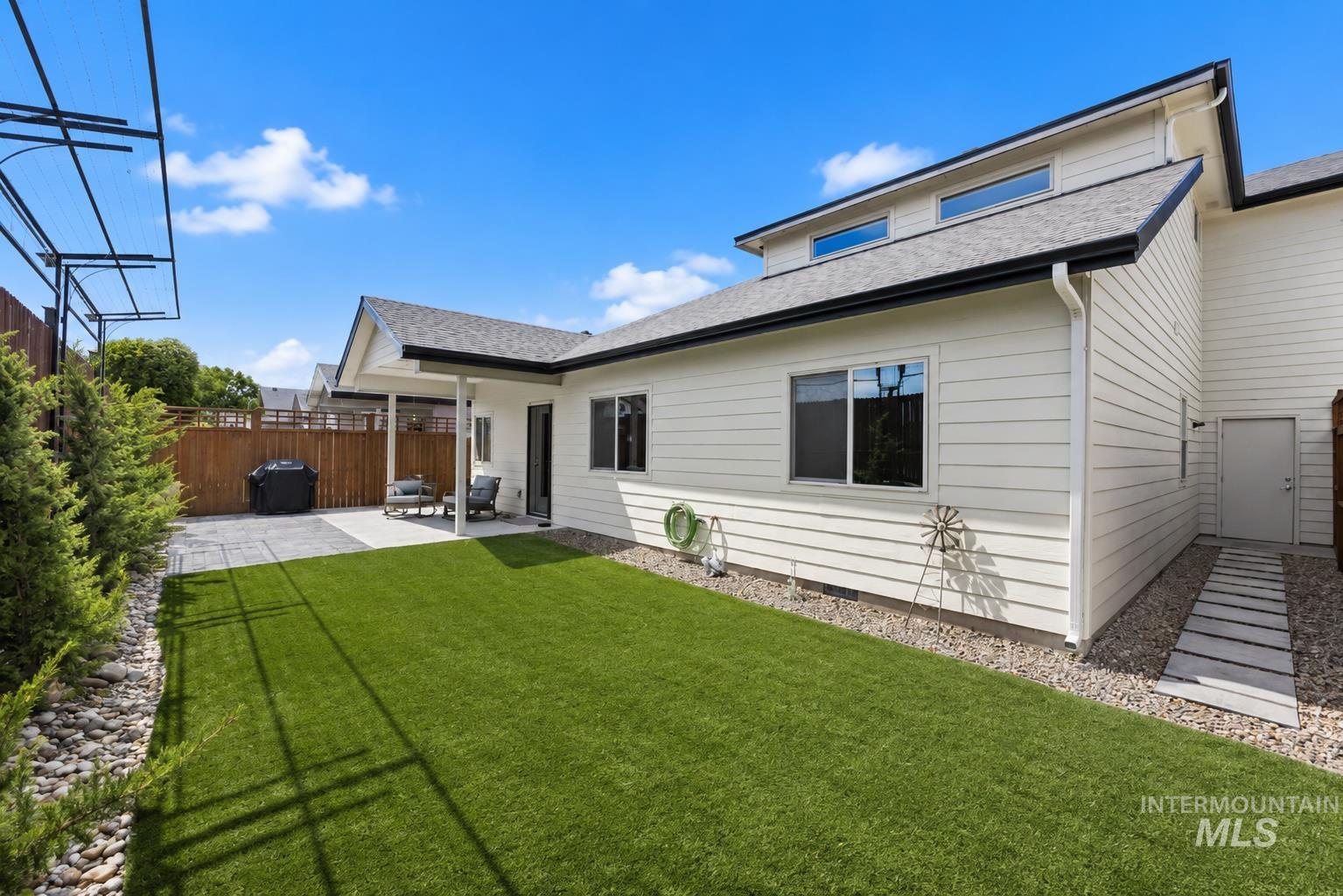 2439 E Hidden Creek, Nampa, Idaho 83687, 3 Bedrooms, 2 Bathrooms, Residential For Sale, Price $414,900,MLS 98990855
