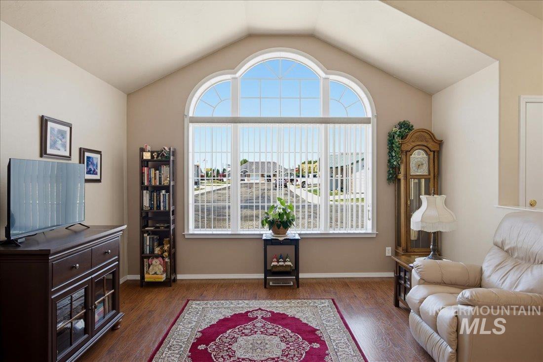 113 Country Lane Loop, Payette, Idaho 83661, 2 Bedrooms, 2 Bathrooms, Residential For Sale, Price $319,900,MLS 98990856