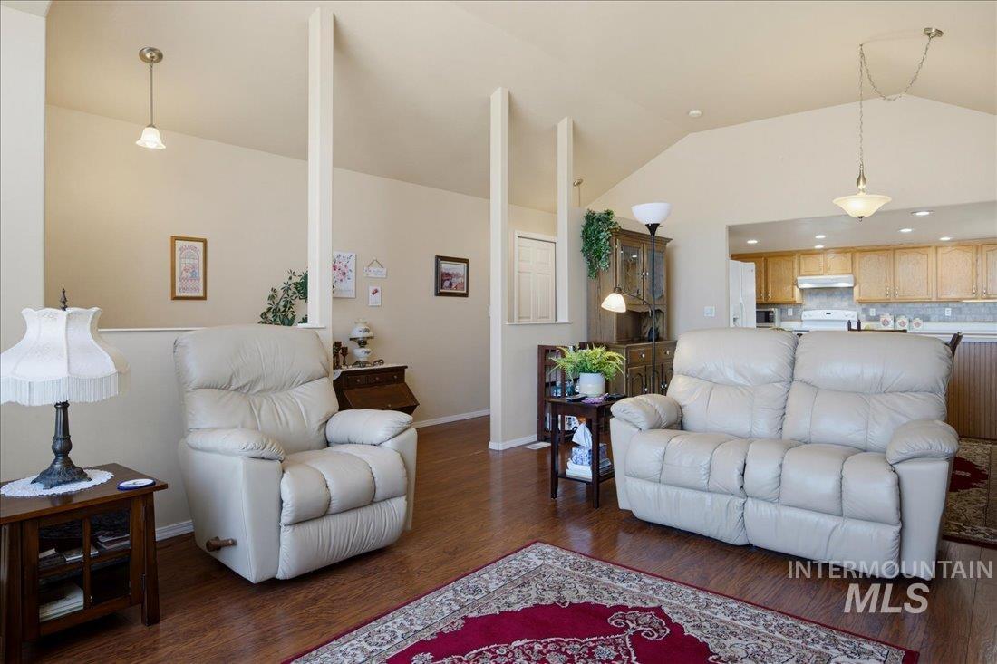 113 Country Lane Loop, Payette, Idaho 83661, 2 Bedrooms, 2 Bathrooms, Residential For Sale, Price $319,900,MLS 98990856