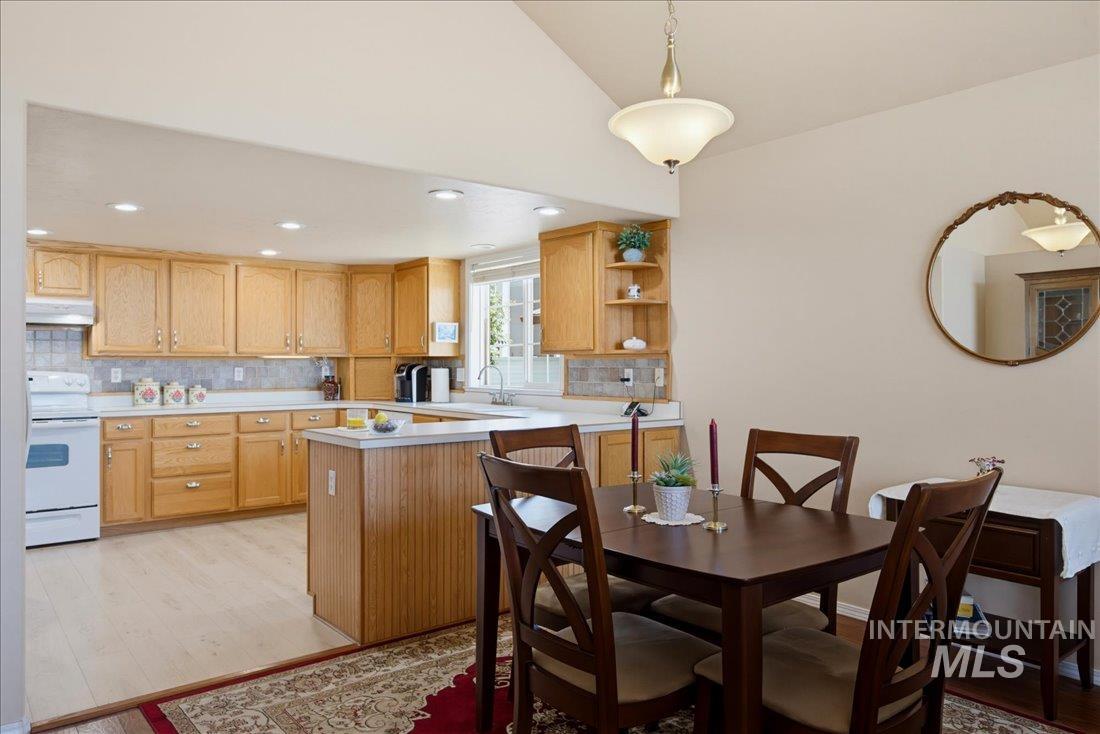 113 Country Lane Loop, Payette, Idaho 83661, 2 Bedrooms, 2 Bathrooms, Residential For Sale, Price $319,900,MLS 98990856