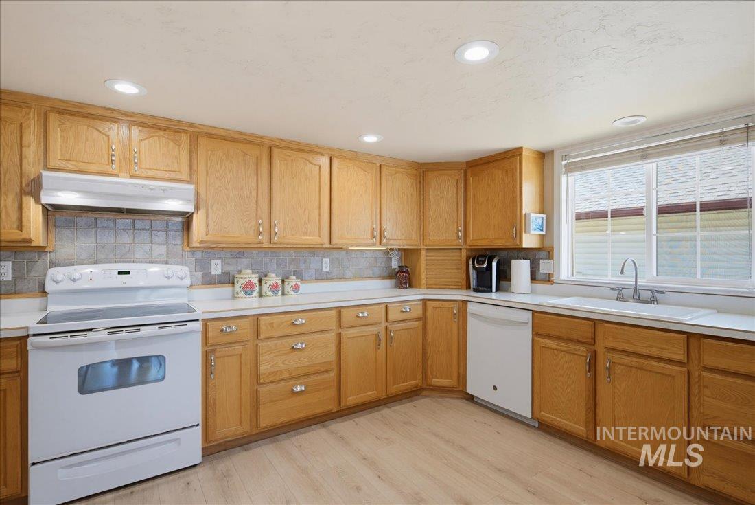 113 Country Lane Loop, Payette, Idaho 83661, 2 Bedrooms, 2 Bathrooms, Residential For Sale, Price $319,900,MLS 98990856