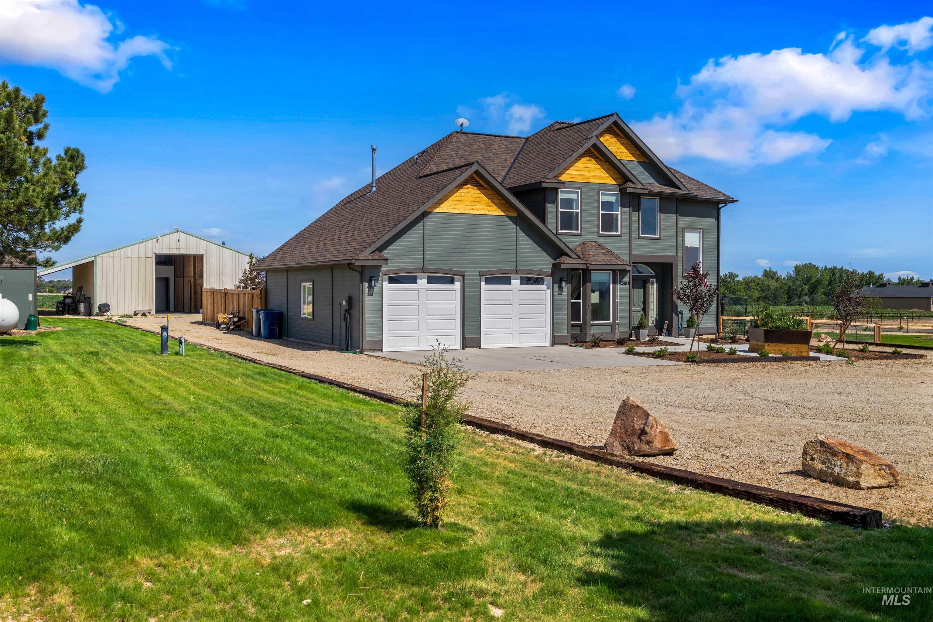 25614 Ember Rd., Middleton, Idaho 83644, 3 Bedrooms, 2.5 Bathrooms, Residential For Sale, Price $949,900,MLS 98990857