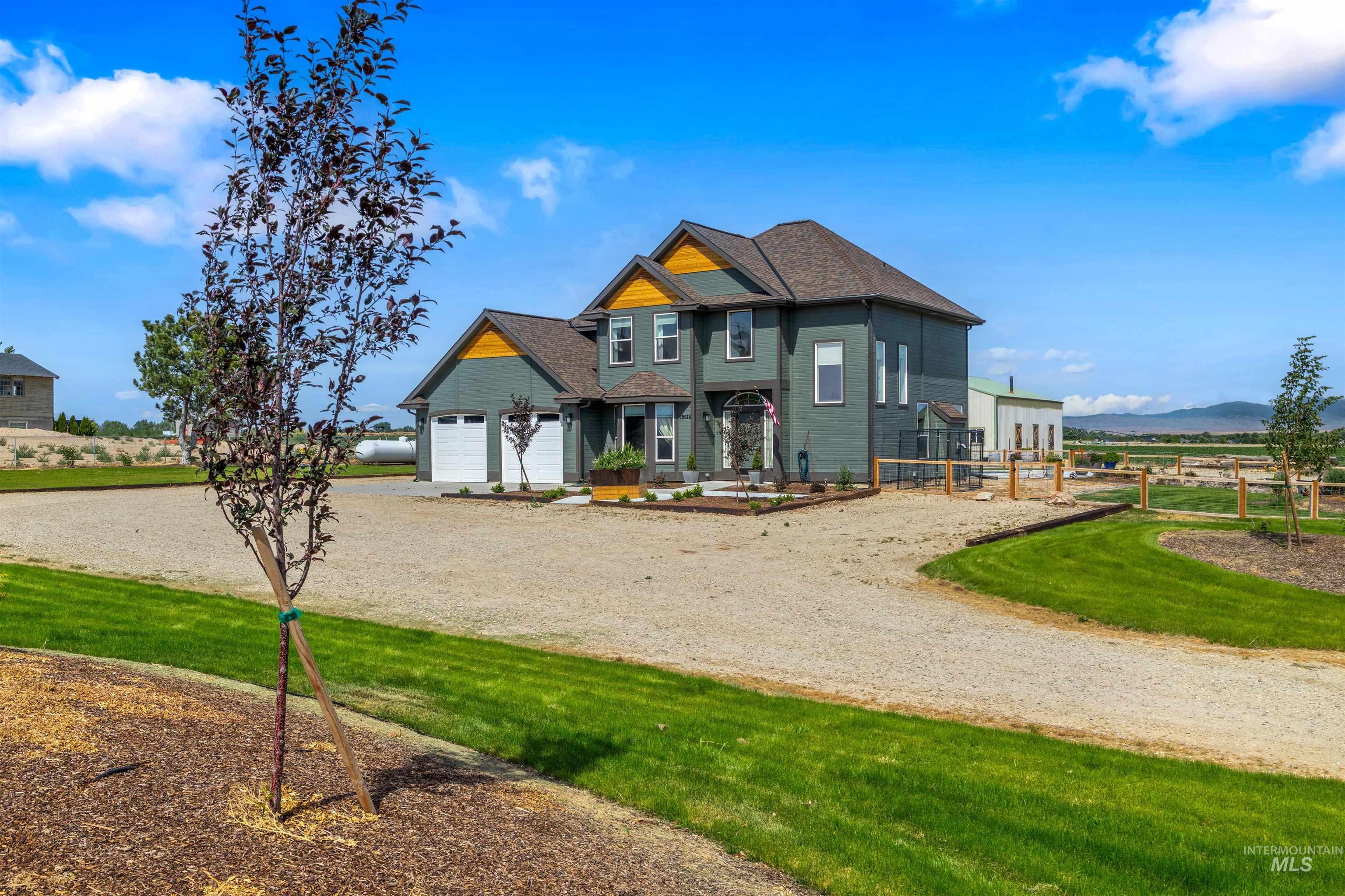 25614 Ember Rd., Middleton, Idaho 83644, 3 Bedrooms, 2.5 Bathrooms, Residential For Sale, Price $949,900,MLS 98990857