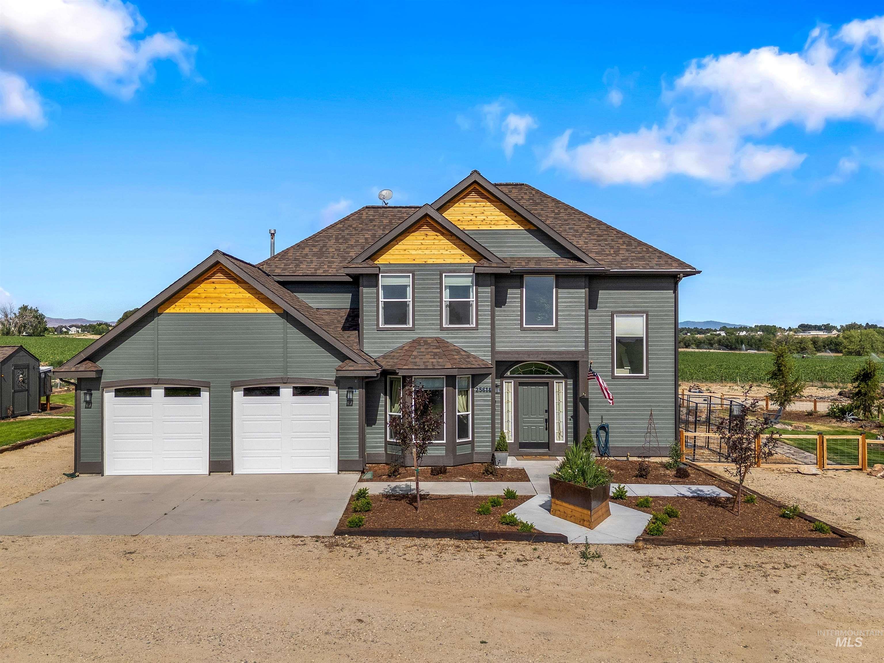 25614 Ember Rd., Middleton, Idaho 83644, 3 Bedrooms, 2.5 Bathrooms, Residential For Sale, Price $949,900,MLS 98990857