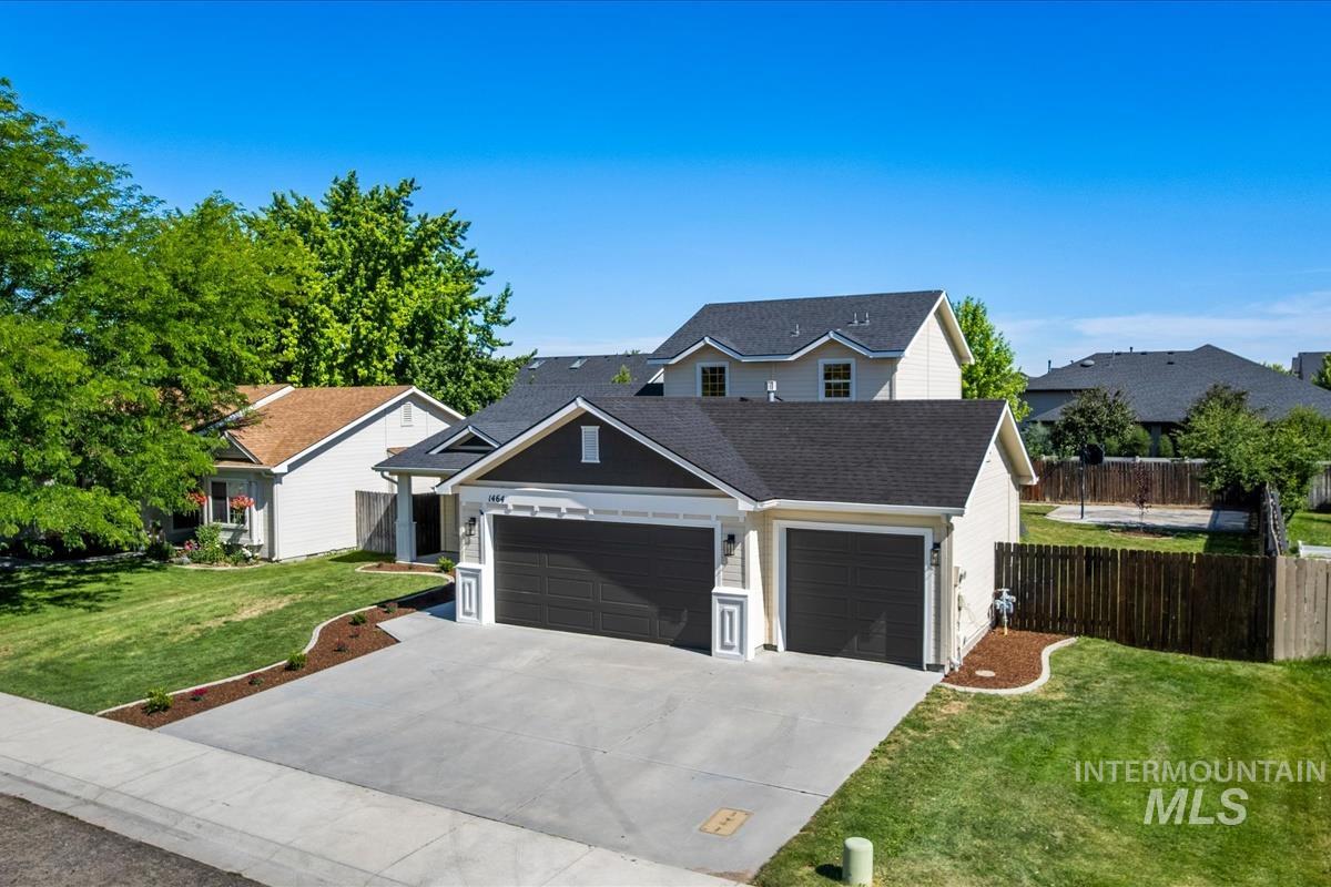 1464 Castro, Kuna, Idaho 83634, 4 Bedrooms, 2 Bathrooms, Residential For Sale, Price $432,000, 98990858