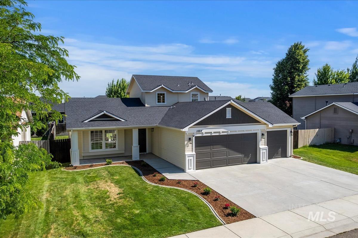 1464 Castro, Kuna, Idaho 83634, 4 Bedrooms, 2 Bathrooms, Residential For Sale, Price $432,000, 98990858