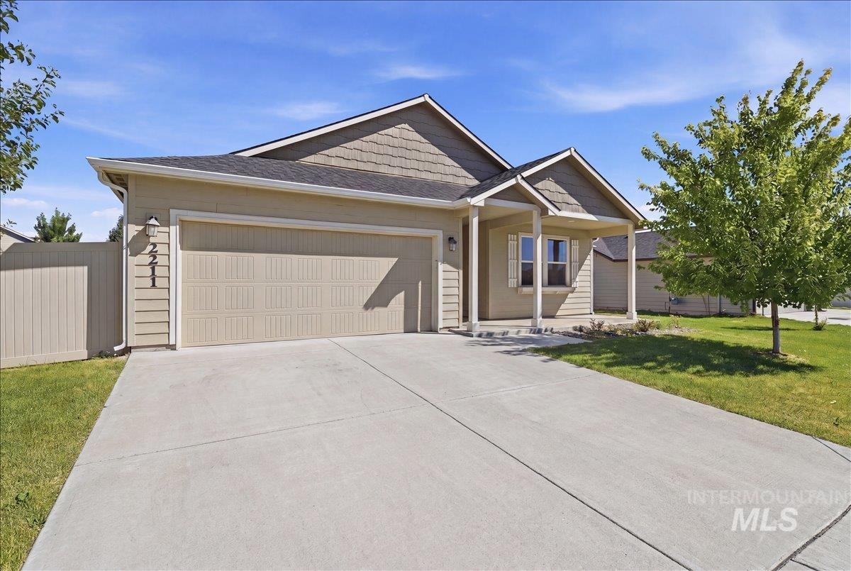 2211 Moon Shadow Dr, Caldwell, Idaho 83607, 3 Bedrooms, 2 Bathrooms, Residential For Sale, Price $399,000,MLS 98990861