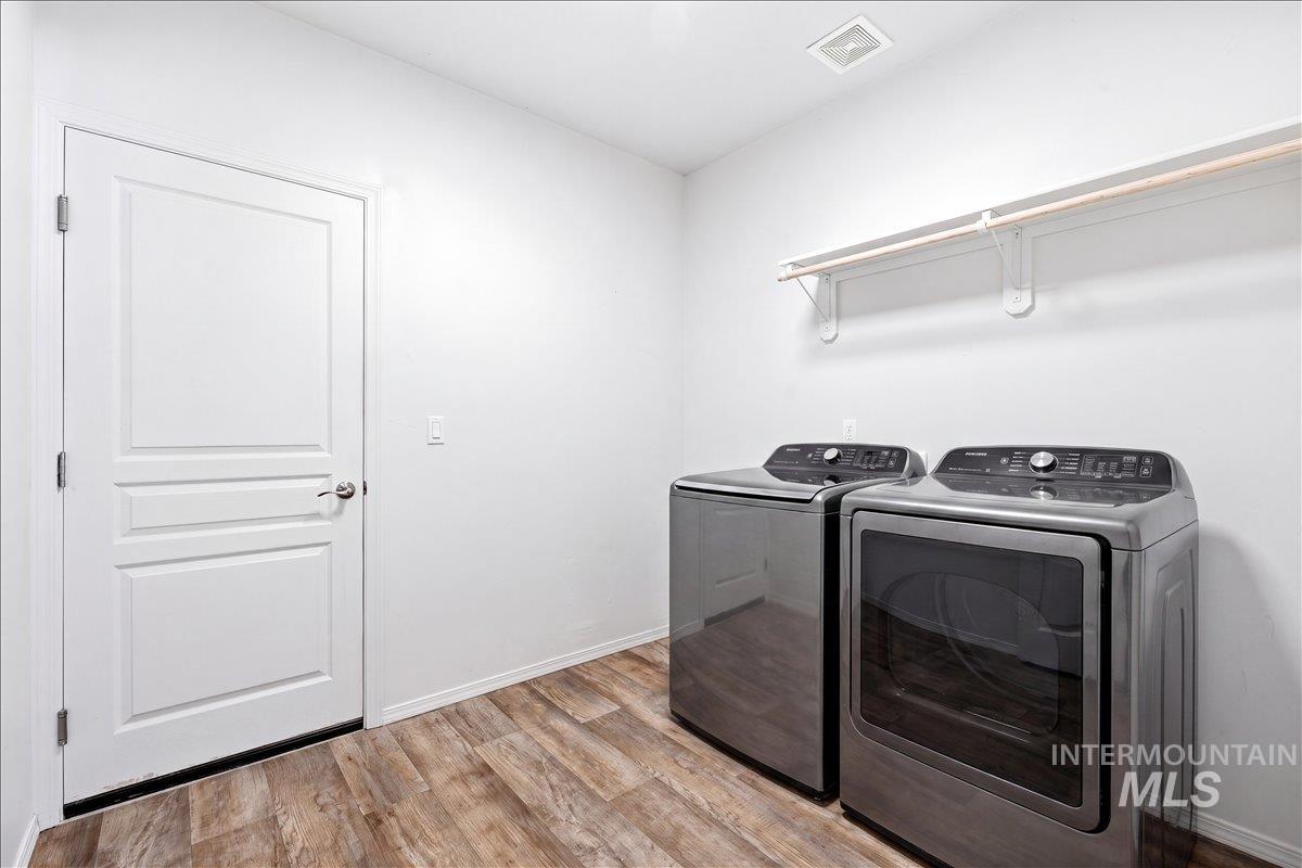 2211 Moon Shadow Dr, Caldwell, Idaho 83607, 3 Bedrooms, 2 Bathrooms, Residential For Sale, Price $399,000,MLS 98990861
