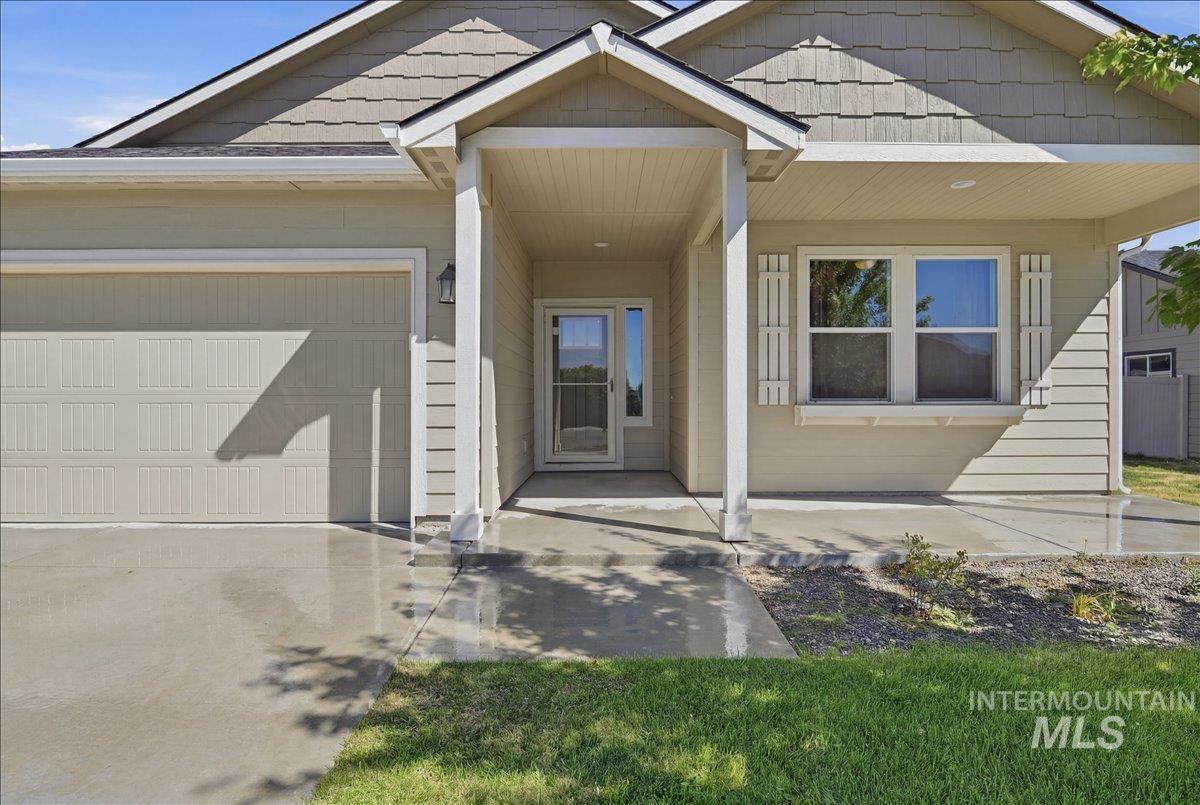2211 Moon Shadow Dr, Caldwell, Idaho 83607, 3 Bedrooms, 2 Bathrooms, Residential For Sale, Price $399,000,MLS 98990861