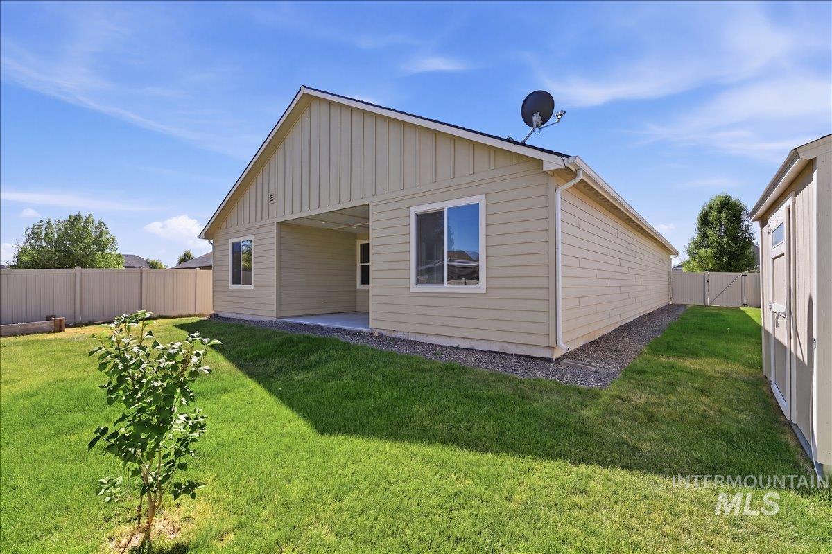 2211 Moon Shadow Dr, Caldwell, Idaho 83607, 3 Bedrooms, 2 Bathrooms, Residential For Sale, Price $399,000,MLS 98990861