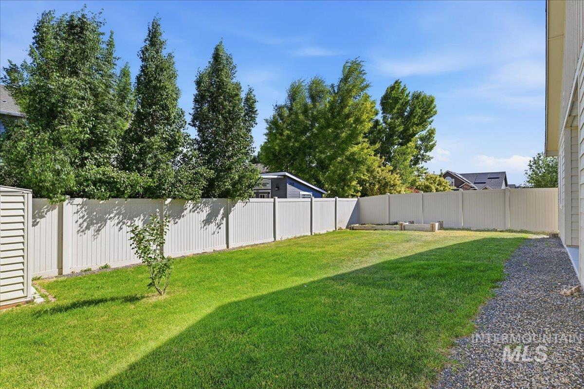 2211 Moon Shadow Dr, Caldwell, Idaho 83607, 3 Bedrooms, 2 Bathrooms, Residential For Sale, Price $399,000,MLS 98990861