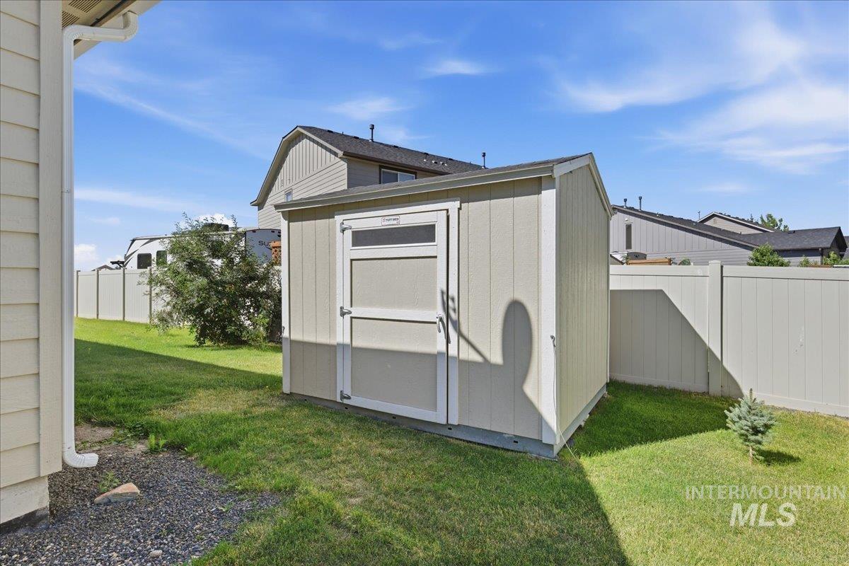 2211 Moon Shadow Dr, Caldwell, Idaho 83607, 3 Bedrooms, 2 Bathrooms, Residential For Sale, Price $399,000,MLS 98990861
