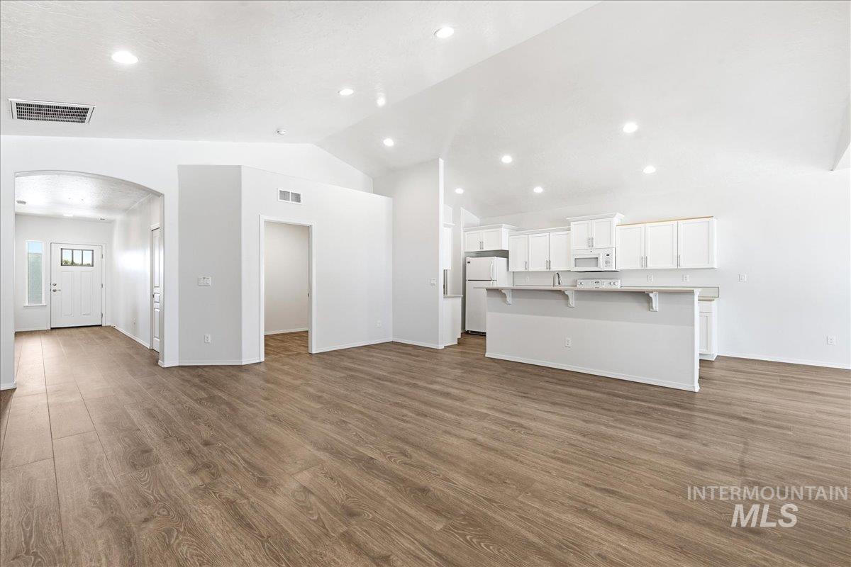 2211 Moon Shadow Dr, Caldwell, Idaho 83607, 3 Bedrooms, 2 Bathrooms, Residential For Sale, Price $399,000,MLS 98990861