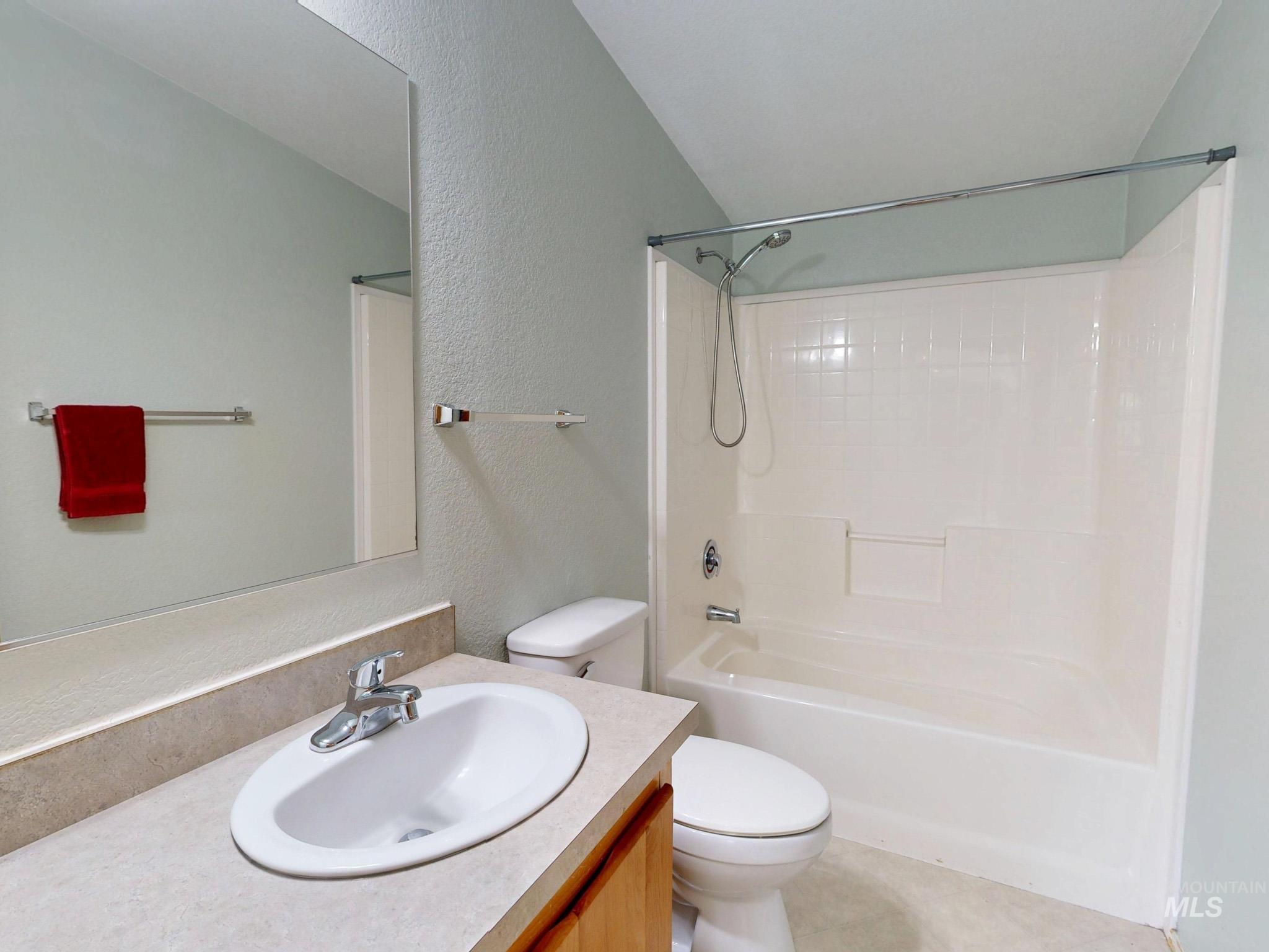 2230 Blaine Rd, Moscow, Idaho 83843-0000, 3 Bedrooms, 2 Bathrooms, Residential For Sale, Price $571,000,MLS 98990862