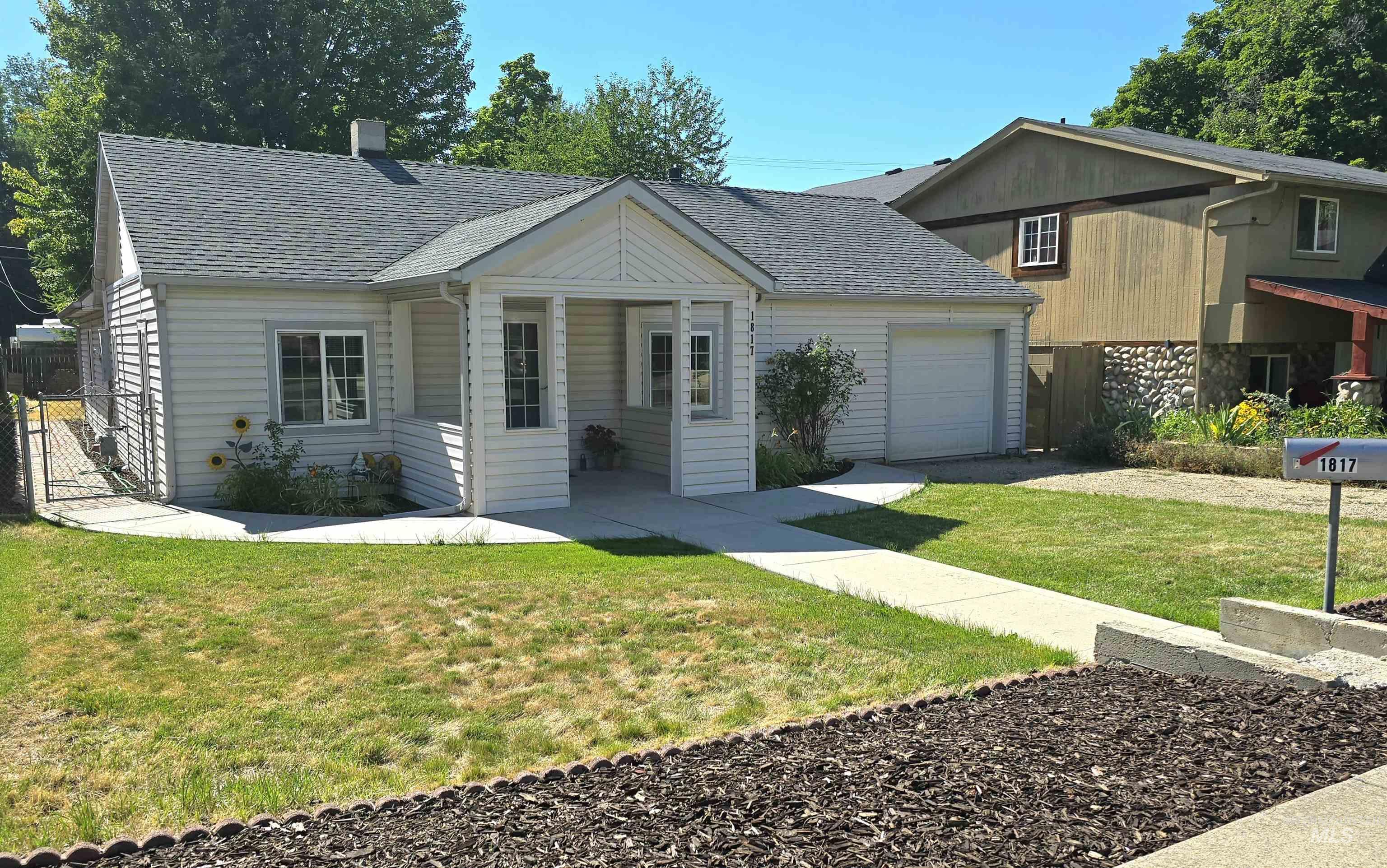 1817 N 25Th St, Boise, Idaho 83702-0214, 2 Bedrooms, 2 Bathrooms, Residential For Sale, Price $620,000, 98990863