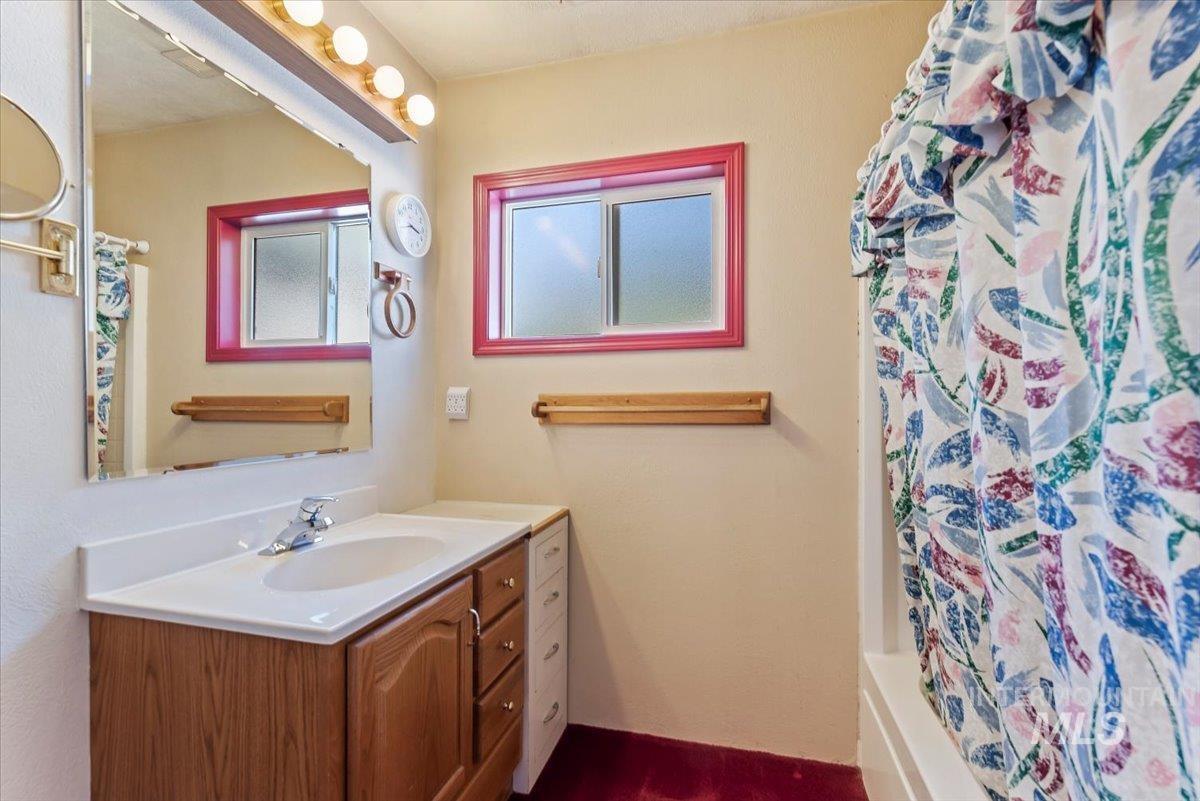 1817 N 25Th St, Boise, Idaho 83702-0214, 2 Bedrooms, 2 Bathrooms, Residential For Sale, Price $650,000,MLS 98990863