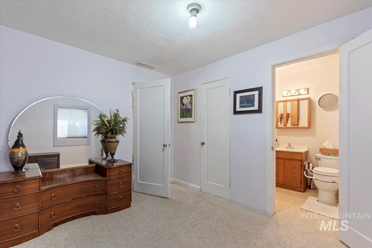 1817 N 25Th St, Boise, Idaho 83702-0214, 2 Bedrooms, 2 Bathrooms, Residential For Sale, Price $650,000,MLS 98990863