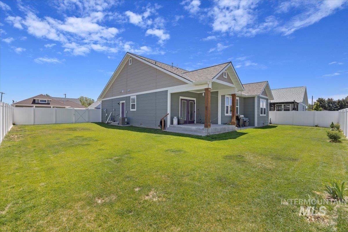 919 Victory Dr, Gooding, Idaho 83330, 3 Bedrooms, 2 Bathrooms, Residential For Sale, Price $400,000,MLS 98990865