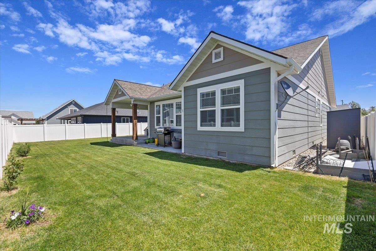919 Victory Dr, Gooding, Idaho 83330, 3 Bedrooms, 2 Bathrooms, Residential For Sale, Price $400,000,MLS 98990865