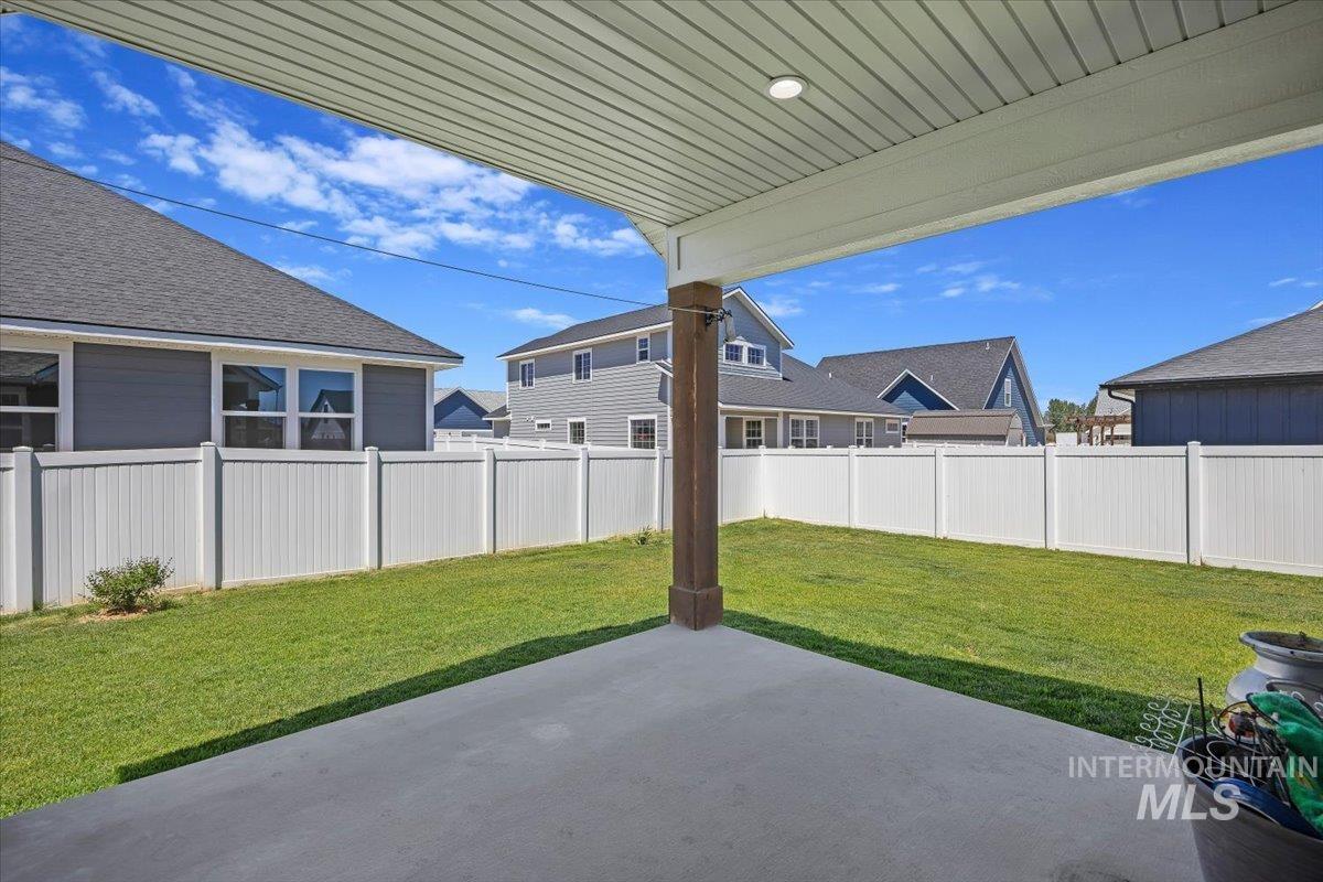919 Victory Dr, Gooding, Idaho 83330, 3 Bedrooms, 2 Bathrooms, Residential For Sale, Price $400,000,MLS 98990865
