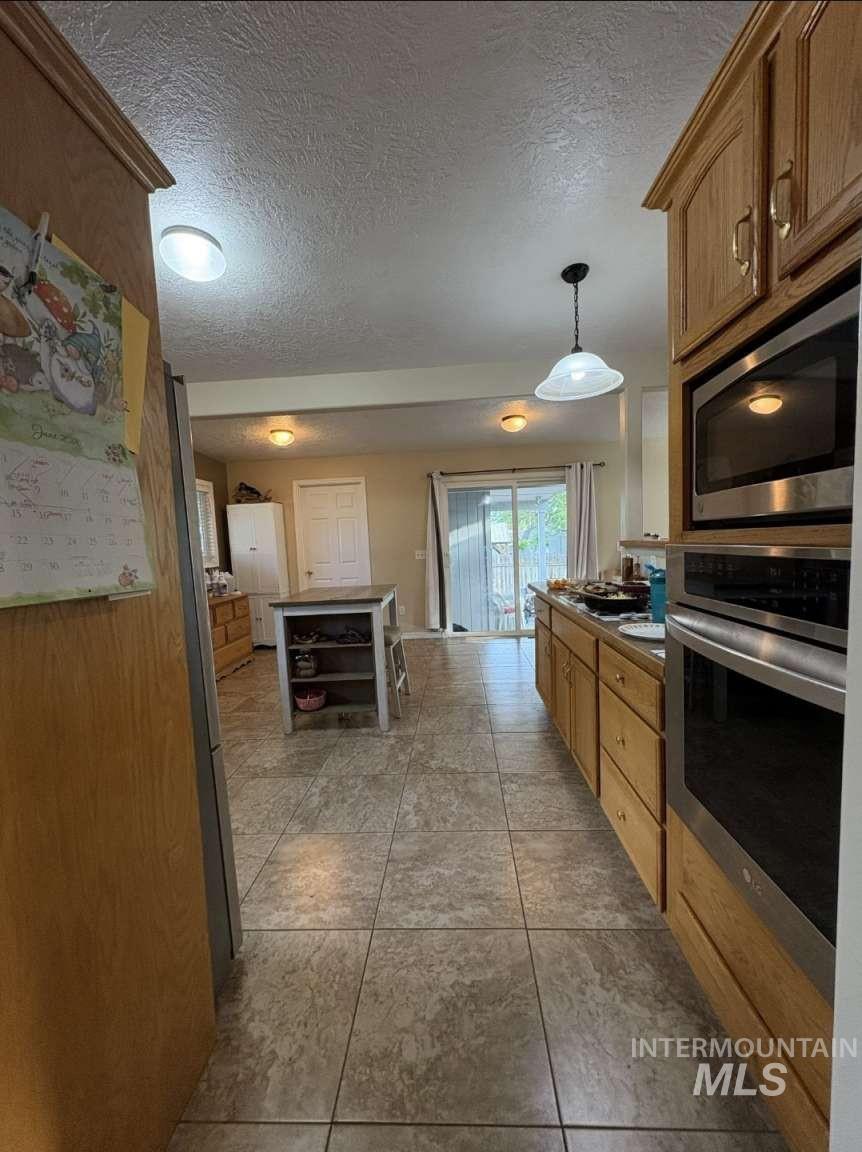 911 N 4Th St, Parma, Idaho 83660, 3 Bedrooms, 2 Bathrooms, Residential For Sale, Price $399,000,MLS 98990866