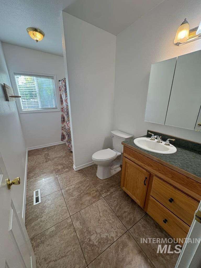 911 N 4Th St, Parma, Idaho 83660, 3 Bedrooms, 2 Bathrooms, Residential For Sale, Price $399,000,MLS 98990866