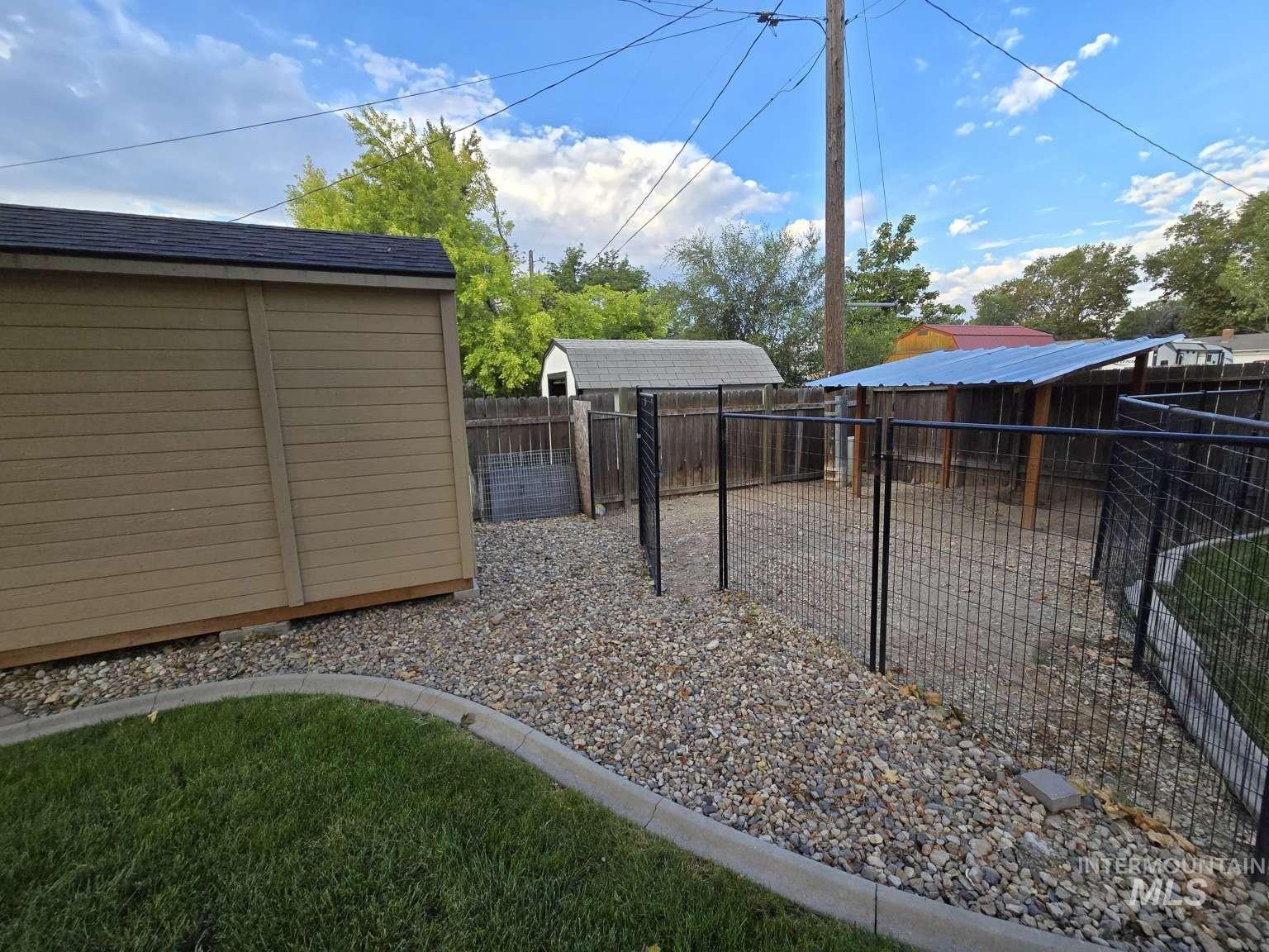 911 N 4Th St, Parma, Idaho 83660, 3 Bedrooms, 2 Bathrooms, Residential For Sale, Price $399,000,MLS 98990866