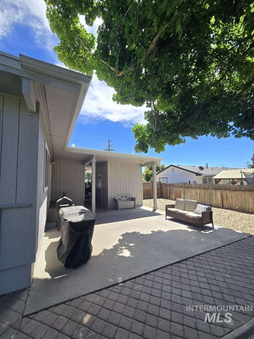 911 N 4Th St, Parma, Idaho 83660, 3 Bedrooms, 2 Bathrooms, Residential For Sale, Price $399,000,MLS 98990866