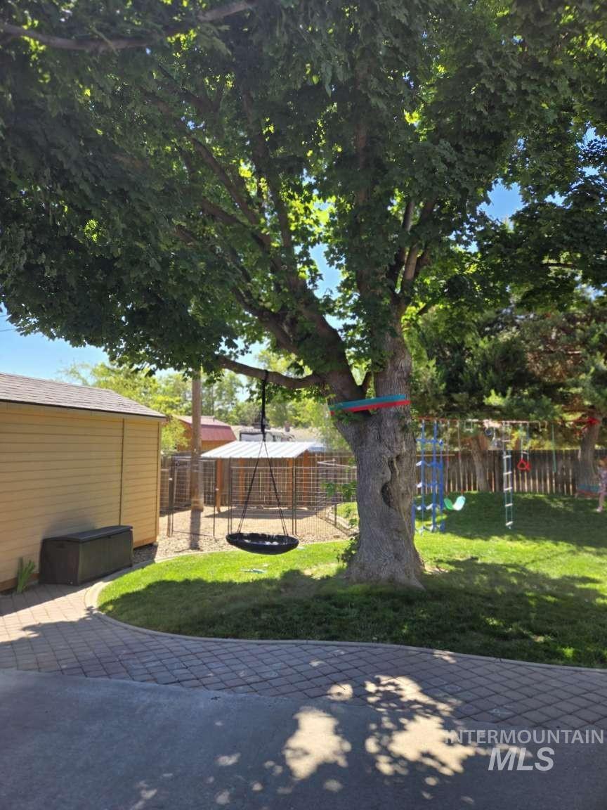 911 N 4Th St, Parma, Idaho 83660, 3 Bedrooms, 2 Bathrooms, Residential For Sale, Price $399,000,MLS 98990866