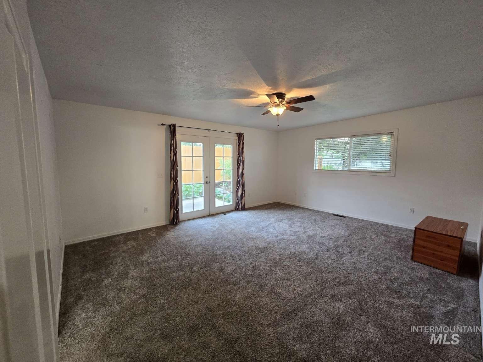 911 N 4Th St, Parma, Idaho 83660, 3 Bedrooms, 2 Bathrooms, Residential For Sale, Price $399,000,MLS 98990866