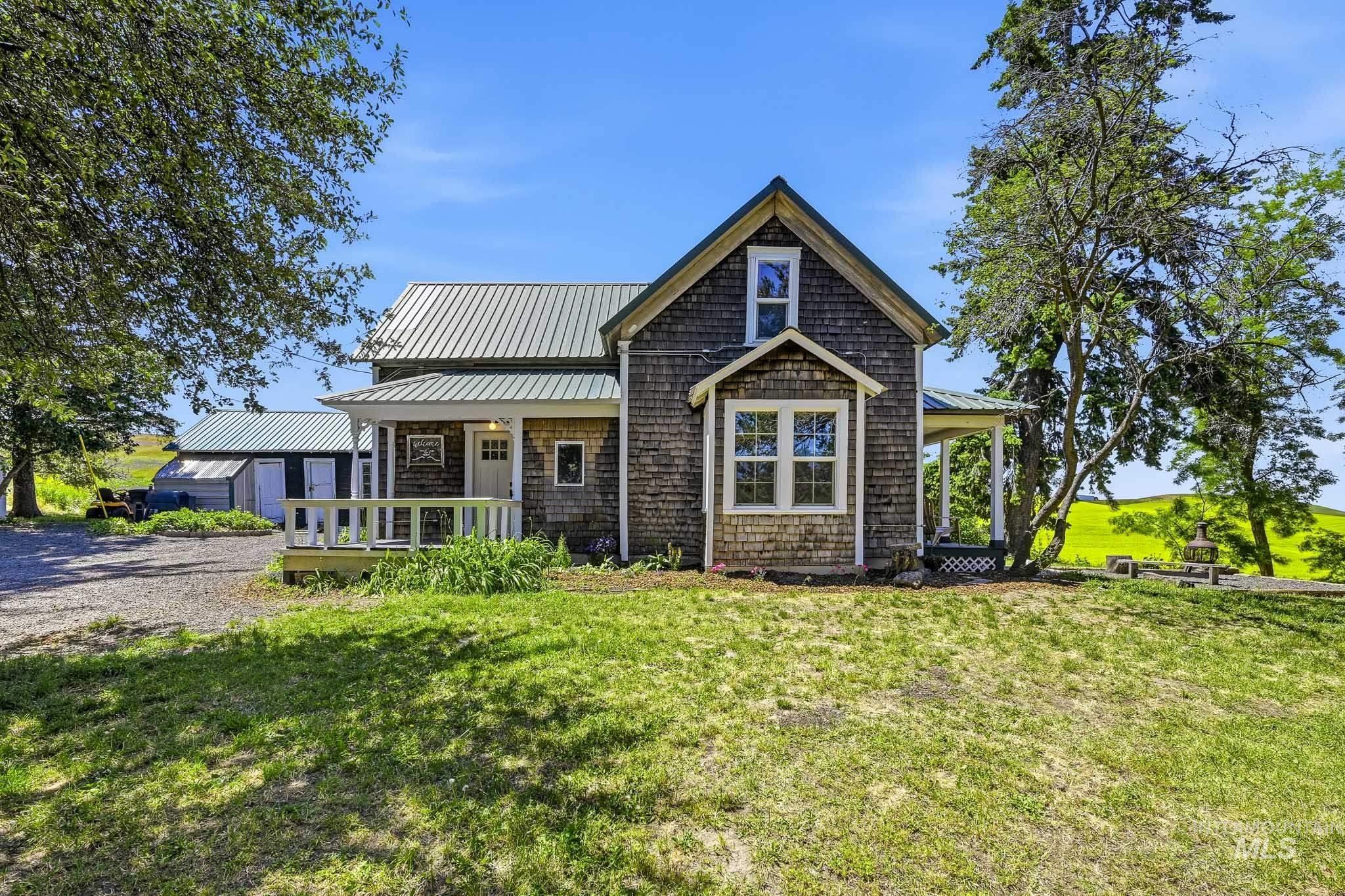 1185 Paradise Ridge Rd, Moscow, Idaho 83843, 4 Bedrooms, 2 Bathrooms, Residential For Sale, Price $540,000,MLS 98990869