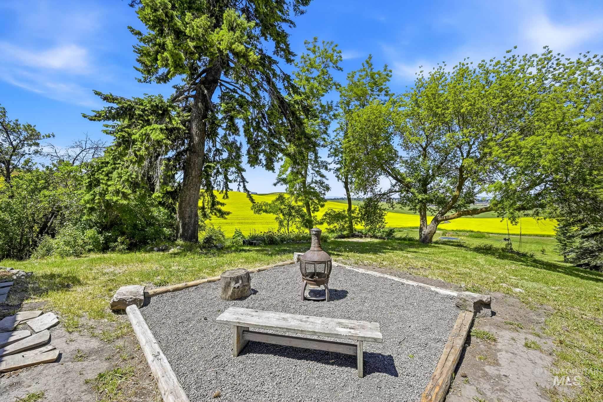 1185 Paradise Ridge Rd, Moscow, Idaho 83843, 4 Bedrooms, 2 Bathrooms, Residential For Sale, Price $540,000,MLS 98990869