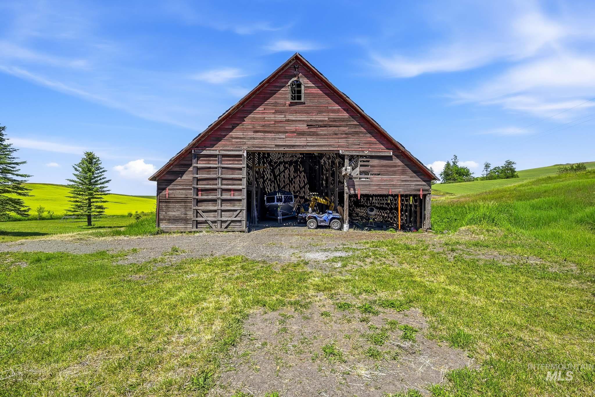 1185 Paradise Ridge Rd, Moscow, Idaho 83843, 4 Bedrooms, 2 Bathrooms, Residential For Sale, Price $540,000,MLS 98990869