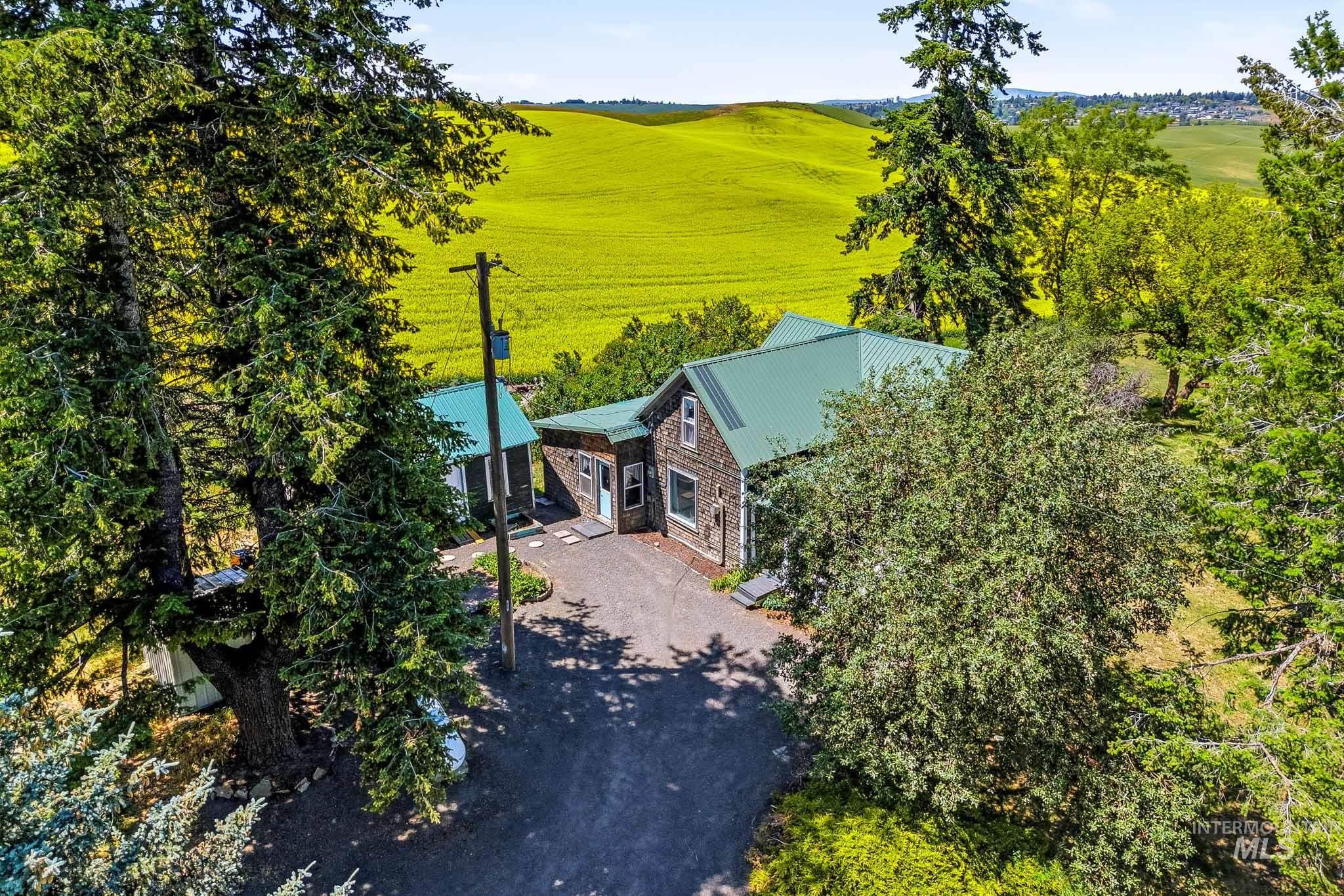 1185 Paradise Ridge Rd, Moscow, Idaho 83843, 4 Bedrooms, 2 Bathrooms, Residential For Sale, Price $540,000,MLS 98990869