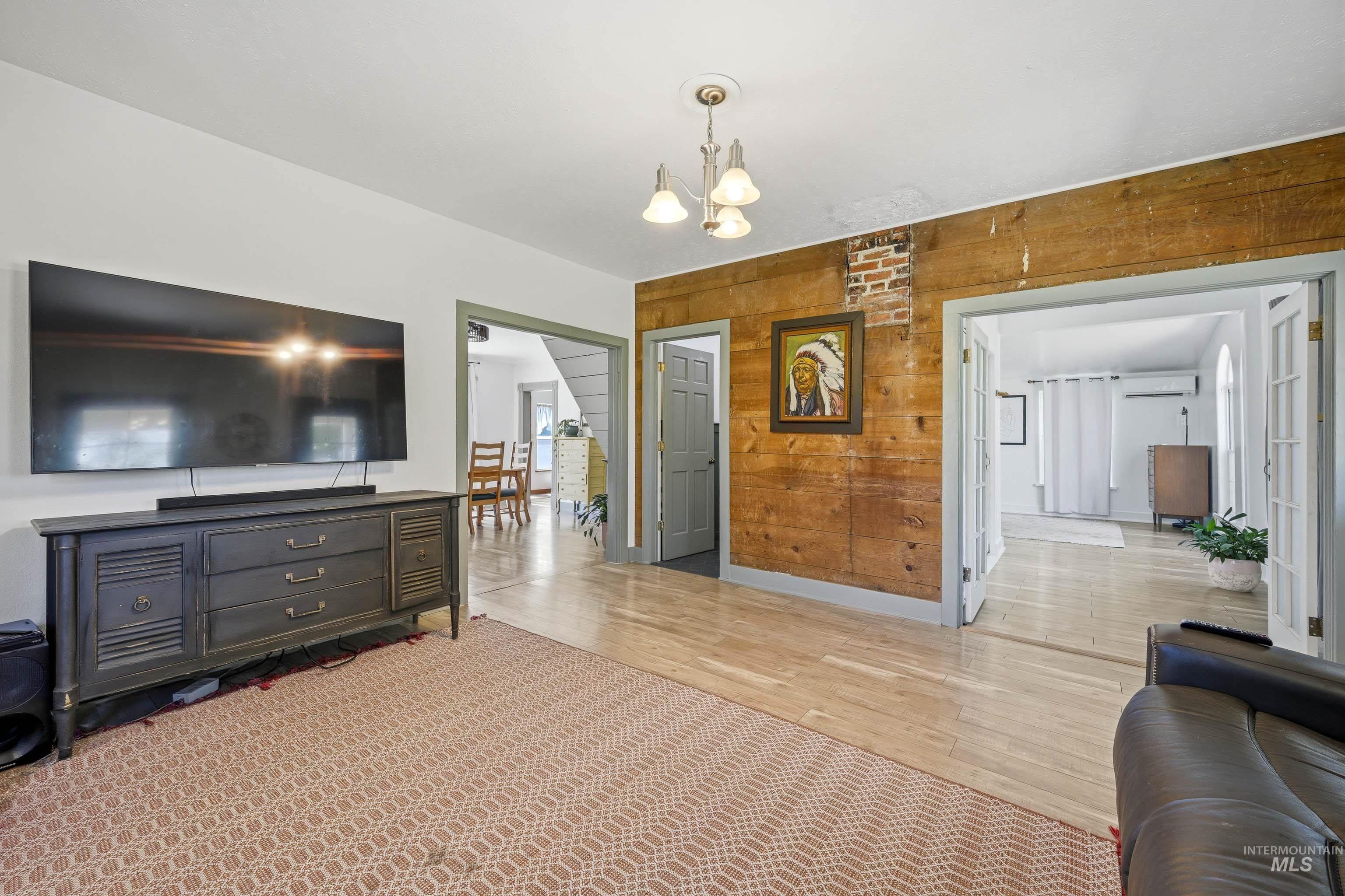 1185 Paradise Ridge Rd, Moscow, Idaho 83843, 4 Bedrooms, 2 Bathrooms, Residential For Sale, Price $540,000,MLS 98990869