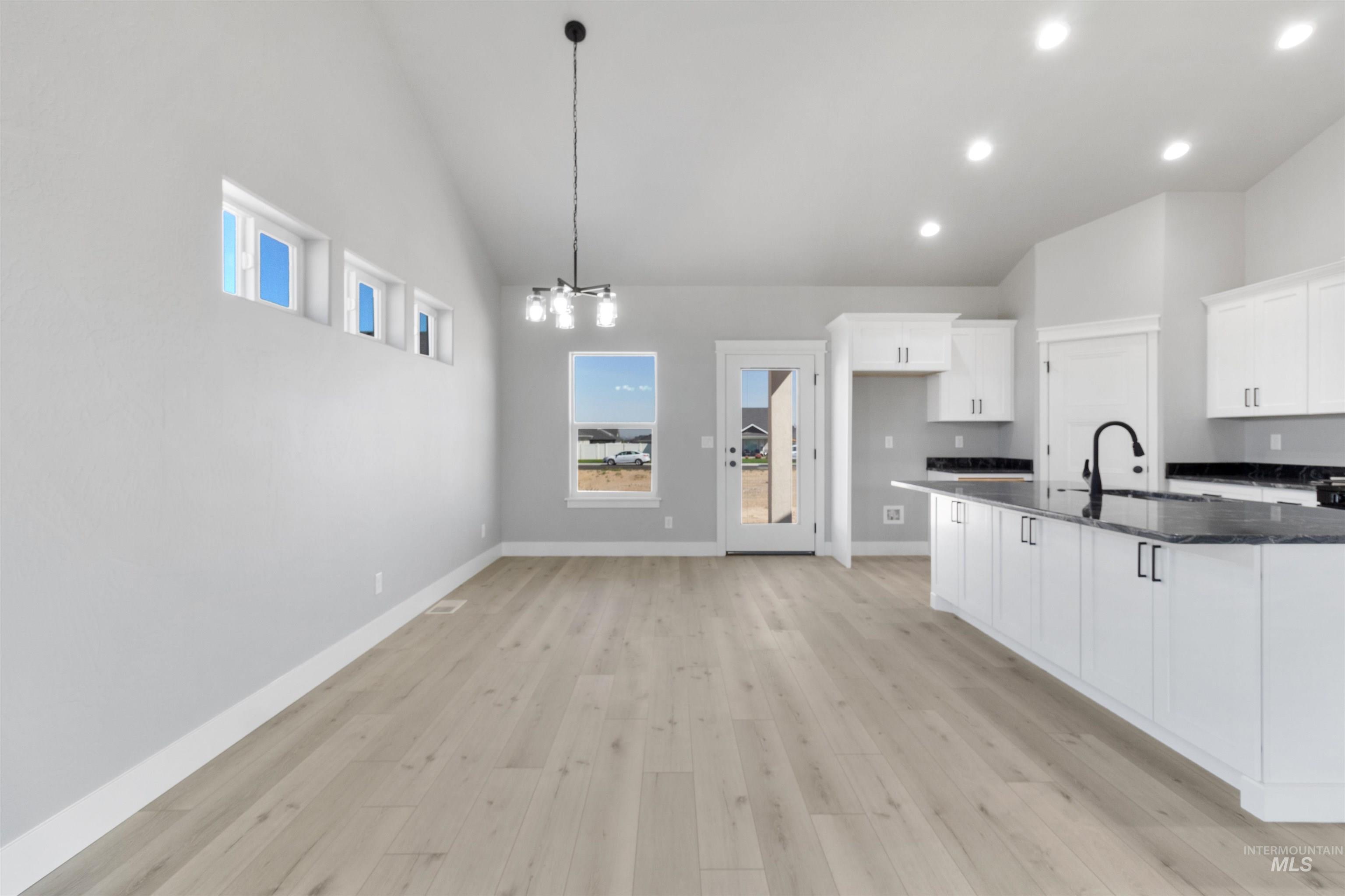 1222 Ira Burton, Twin Falls, Idaho 83301, 4 Bedrooms, 2.5 Bathrooms, Residential For Sale, Price $525,000,MLS 98990870