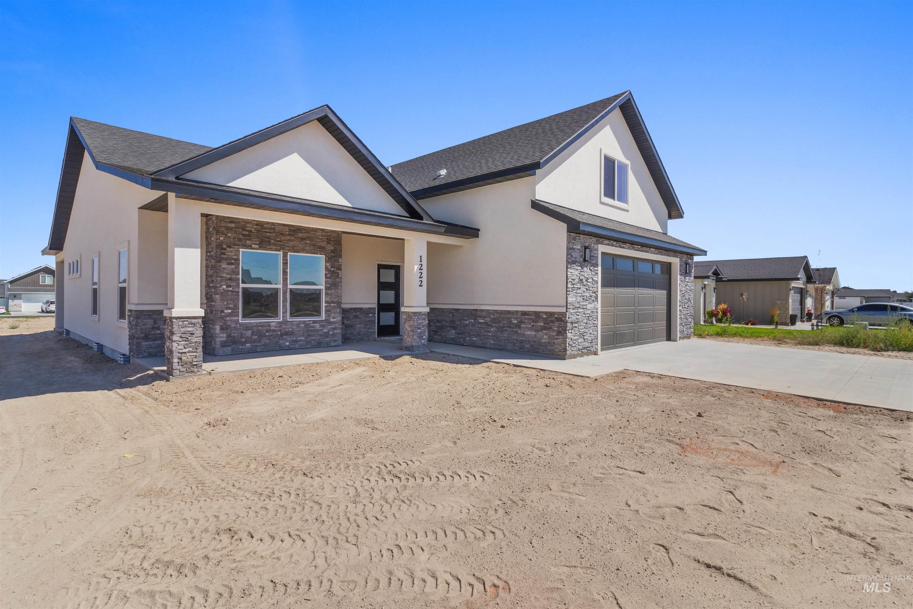 1222 Ira Burton, Twin Falls, Idaho 83301, 4 Bedrooms, 2.5 Bathrooms, Residential For Sale, Price $525,000,MLS 98990870