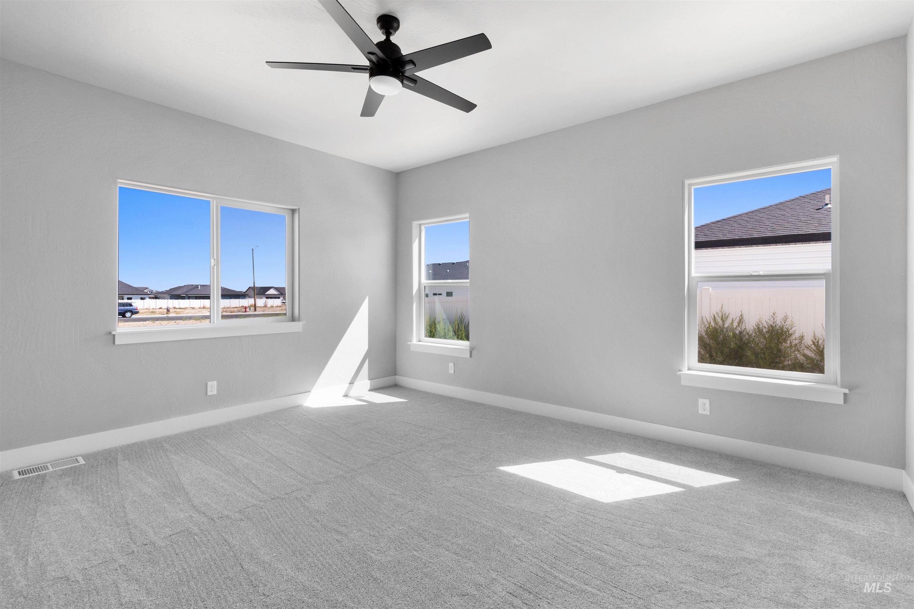 1222 Ira Burton, Twin Falls, Idaho 83301, 4 Bedrooms, 2.5 Bathrooms, Residential For Sale, Price $525,000,MLS 98990870
