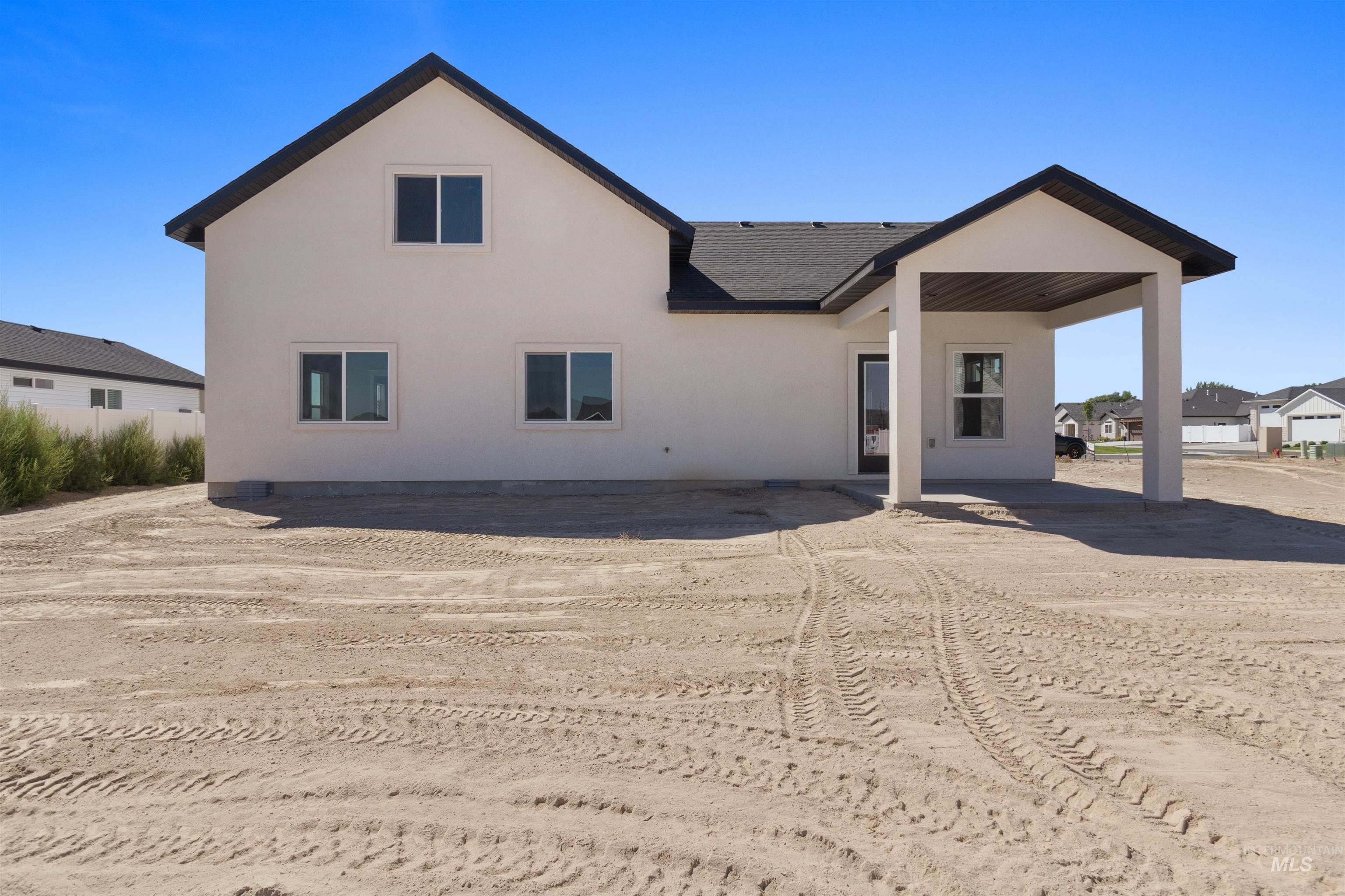 1222 Ira Burton, Twin Falls, Idaho 83301, 4 Bedrooms, 2.5 Bathrooms, Residential For Sale, Price $525,000,MLS 98990870