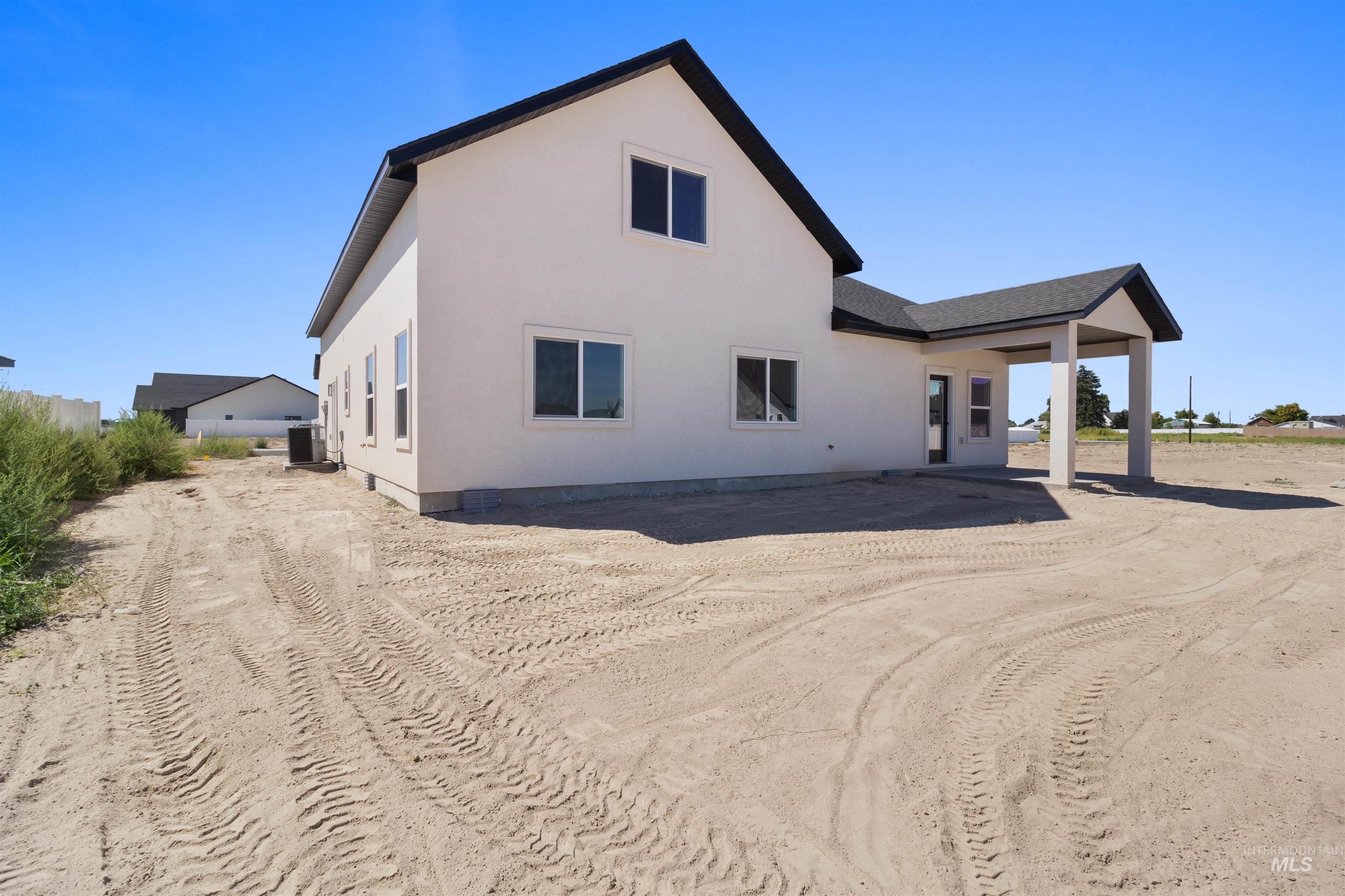 1222 Ira Burton, Twin Falls, Idaho 83301, 4 Bedrooms, 2.5 Bathrooms, Residential For Sale, Price $525,000,MLS 98990870
