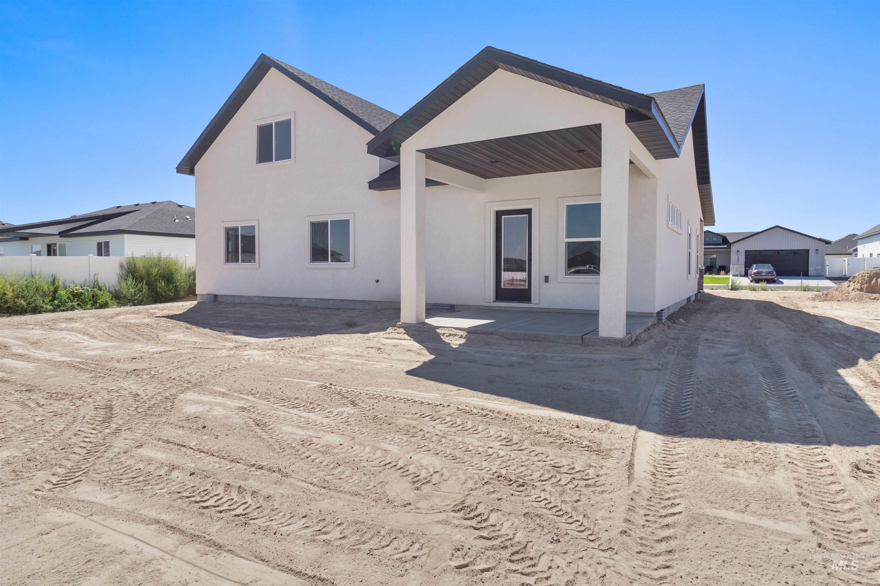 1222 Ira Burton, Twin Falls, Idaho 83301, 4 Bedrooms, 2.5 Bathrooms, Residential For Sale, Price $525,000,MLS 98990870
